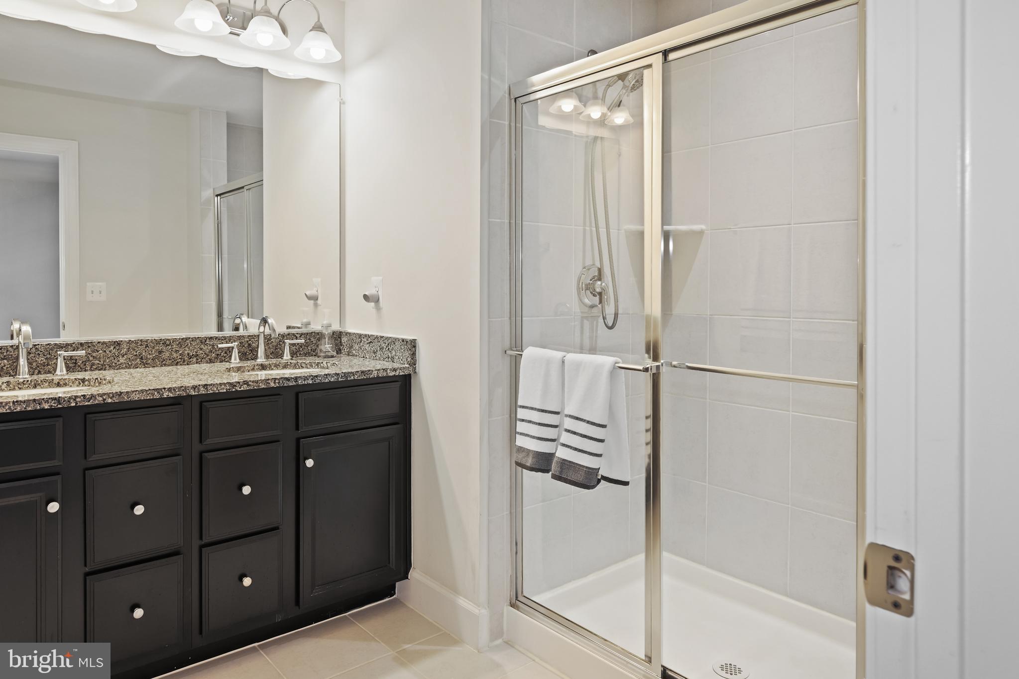 BRADLEY SQUARE - Residential