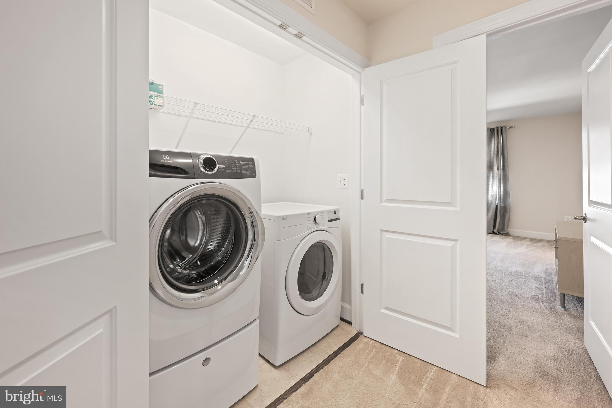 BRADLEY SQUARE - Residential