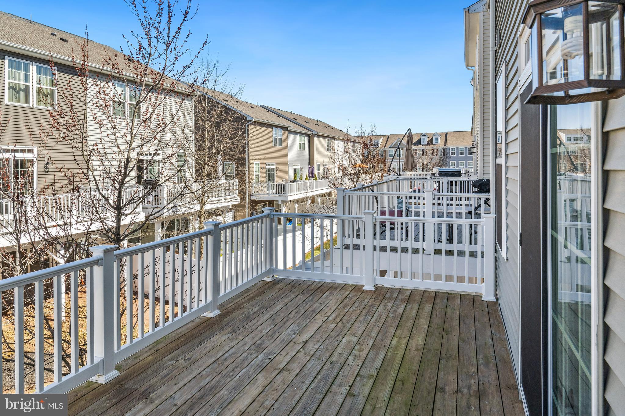 BRADLEY SQUARE - Residential