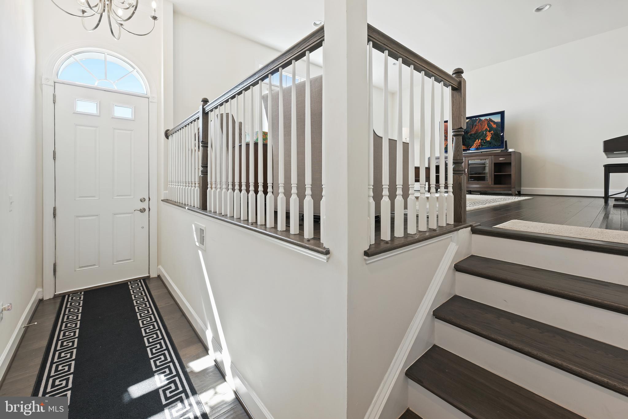 BRADLEY SQUARE - Residential