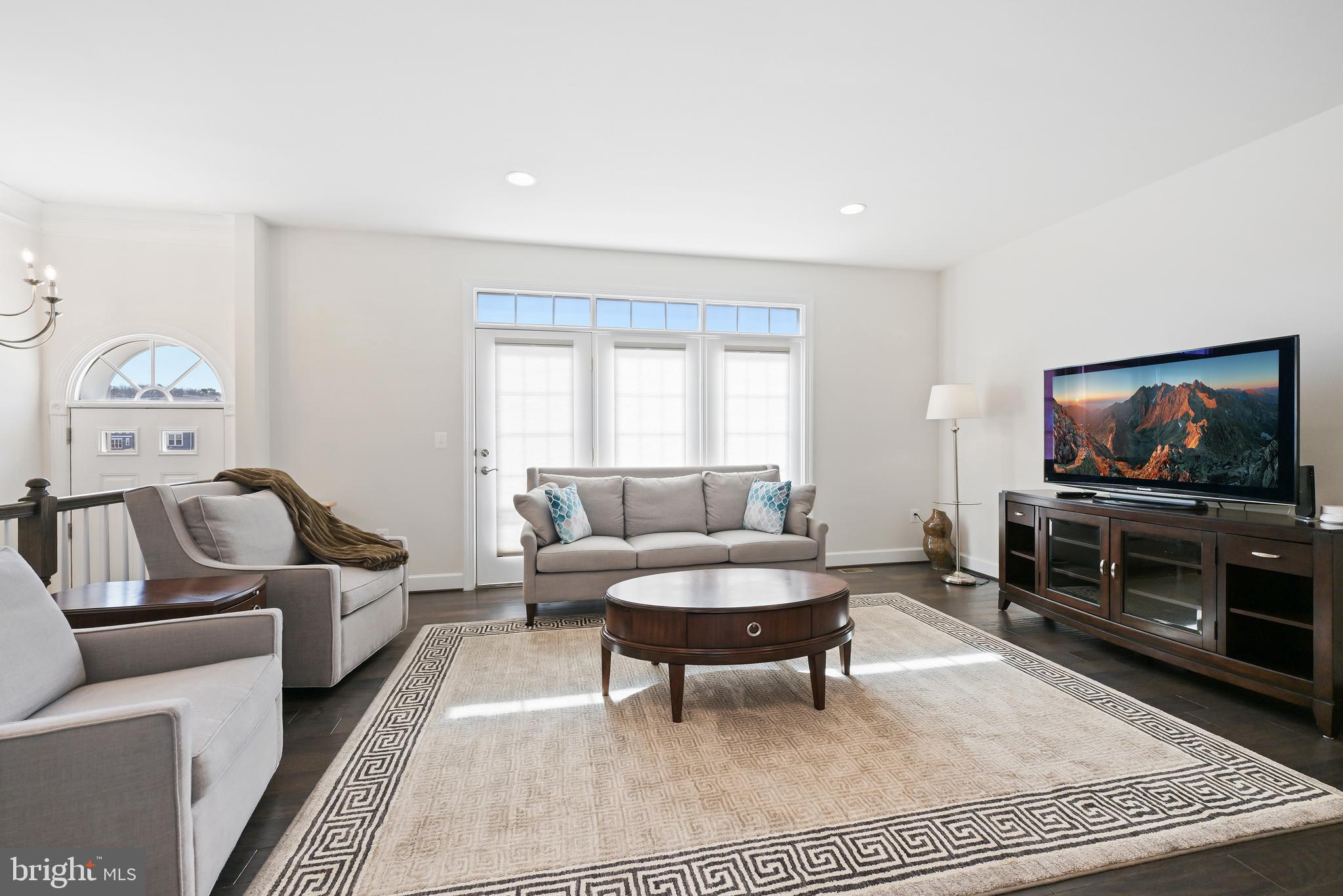BRADLEY SQUARE - Residential