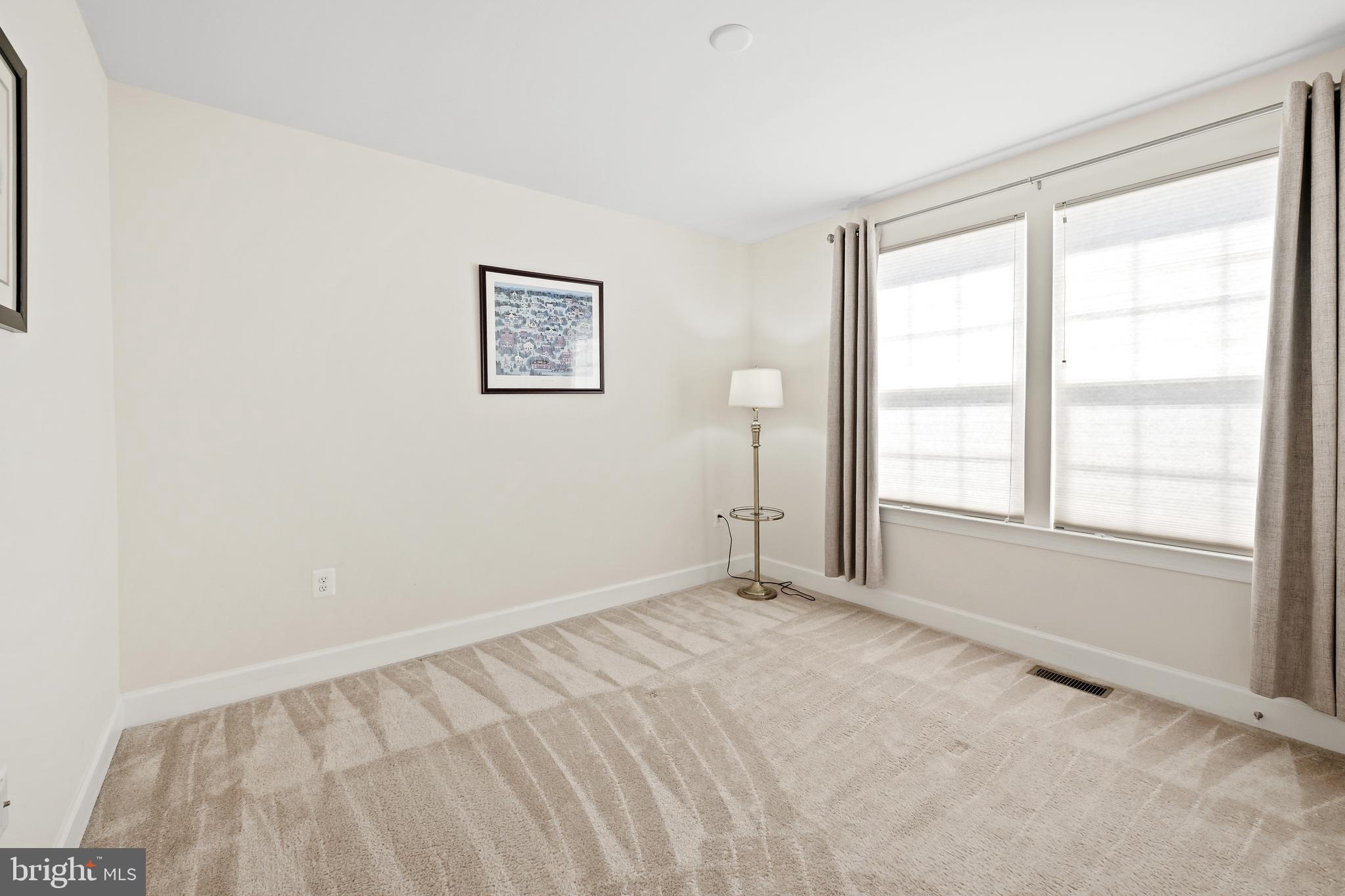 BRADLEY SQUARE - Residential