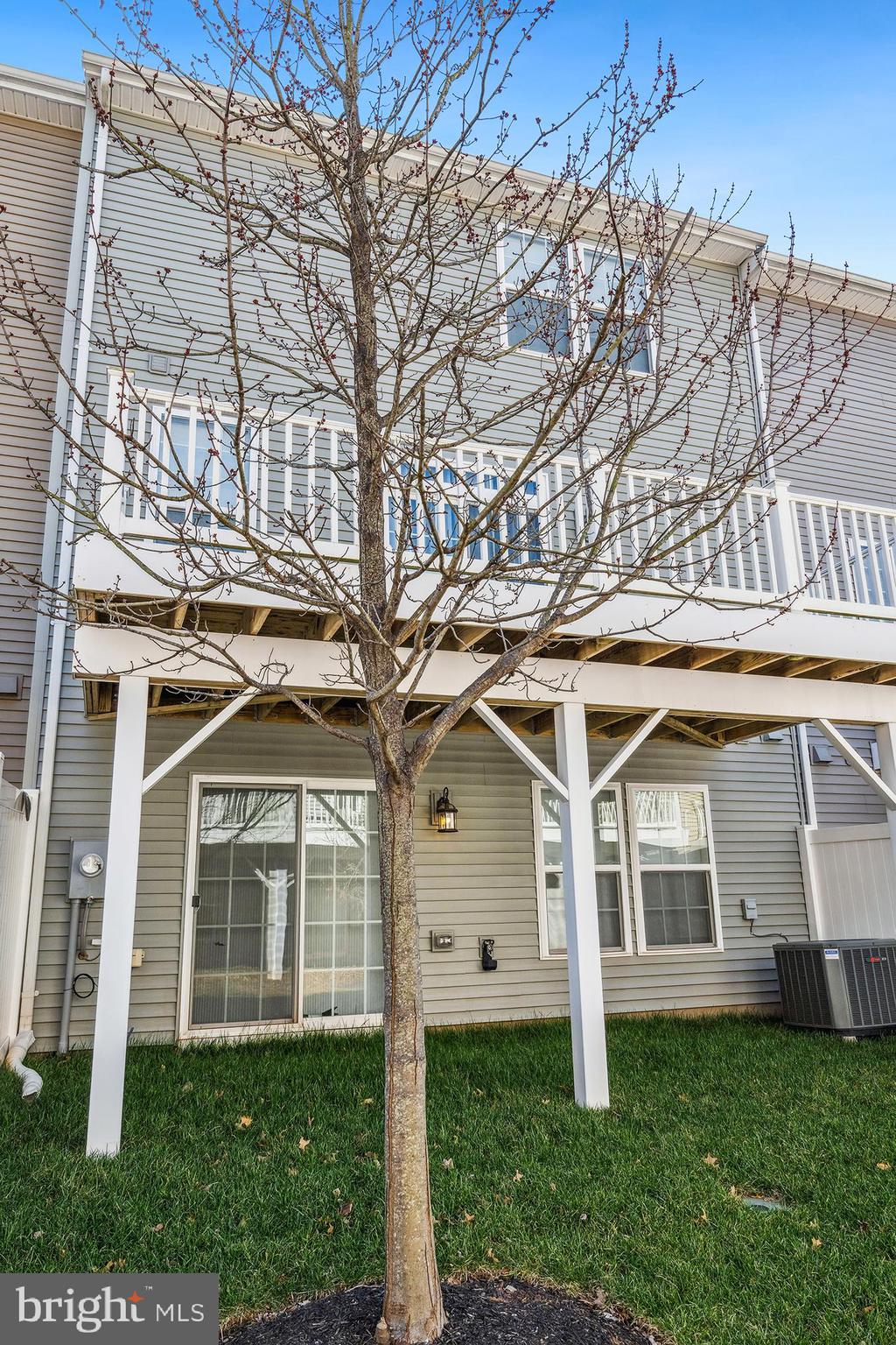 BRADLEY SQUARE - Residential