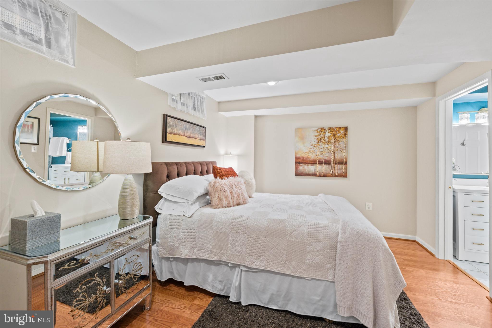 CHANTILLY HIGHLANDS - Residential