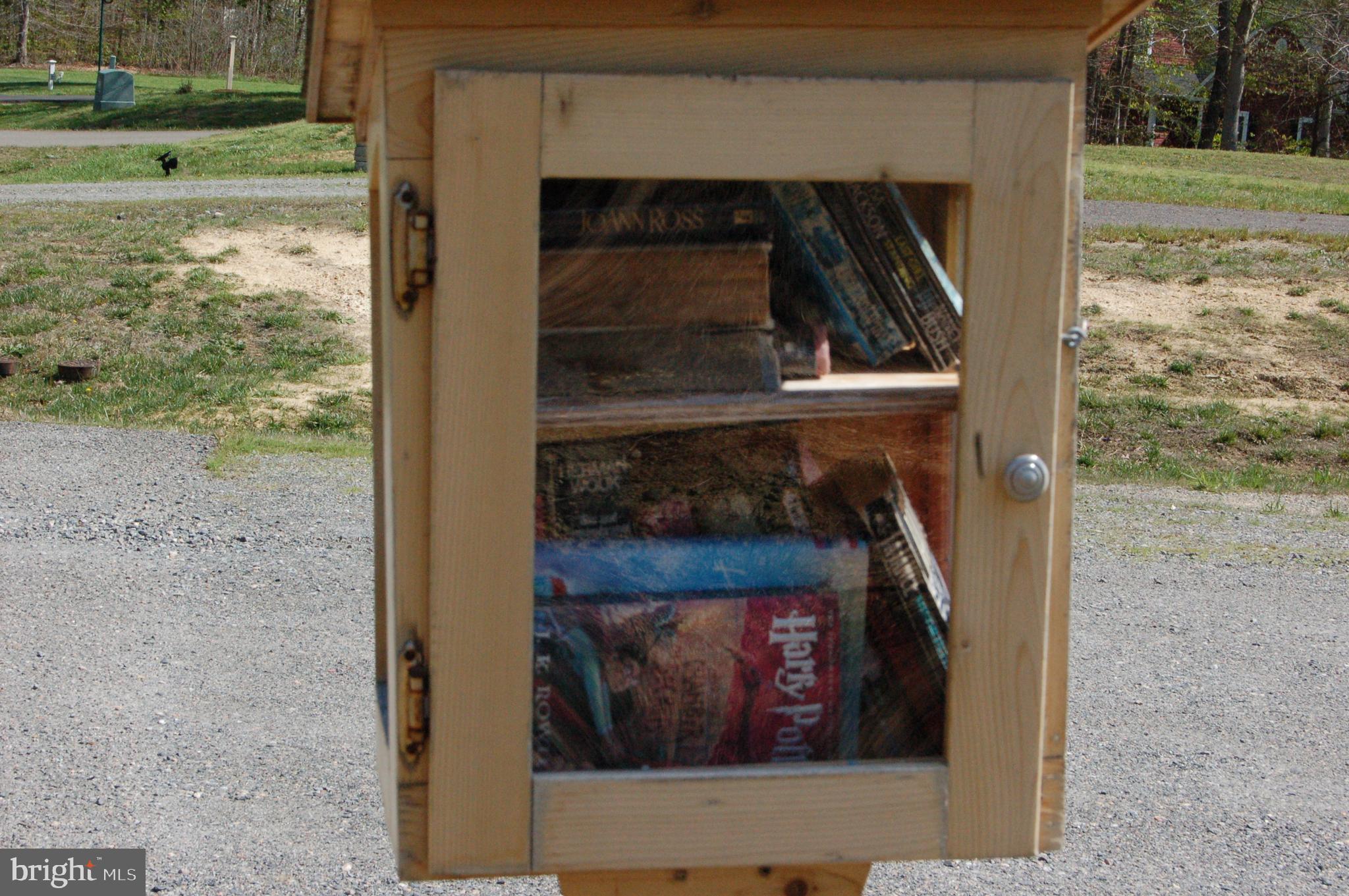 NOAH'S LANDING - Land