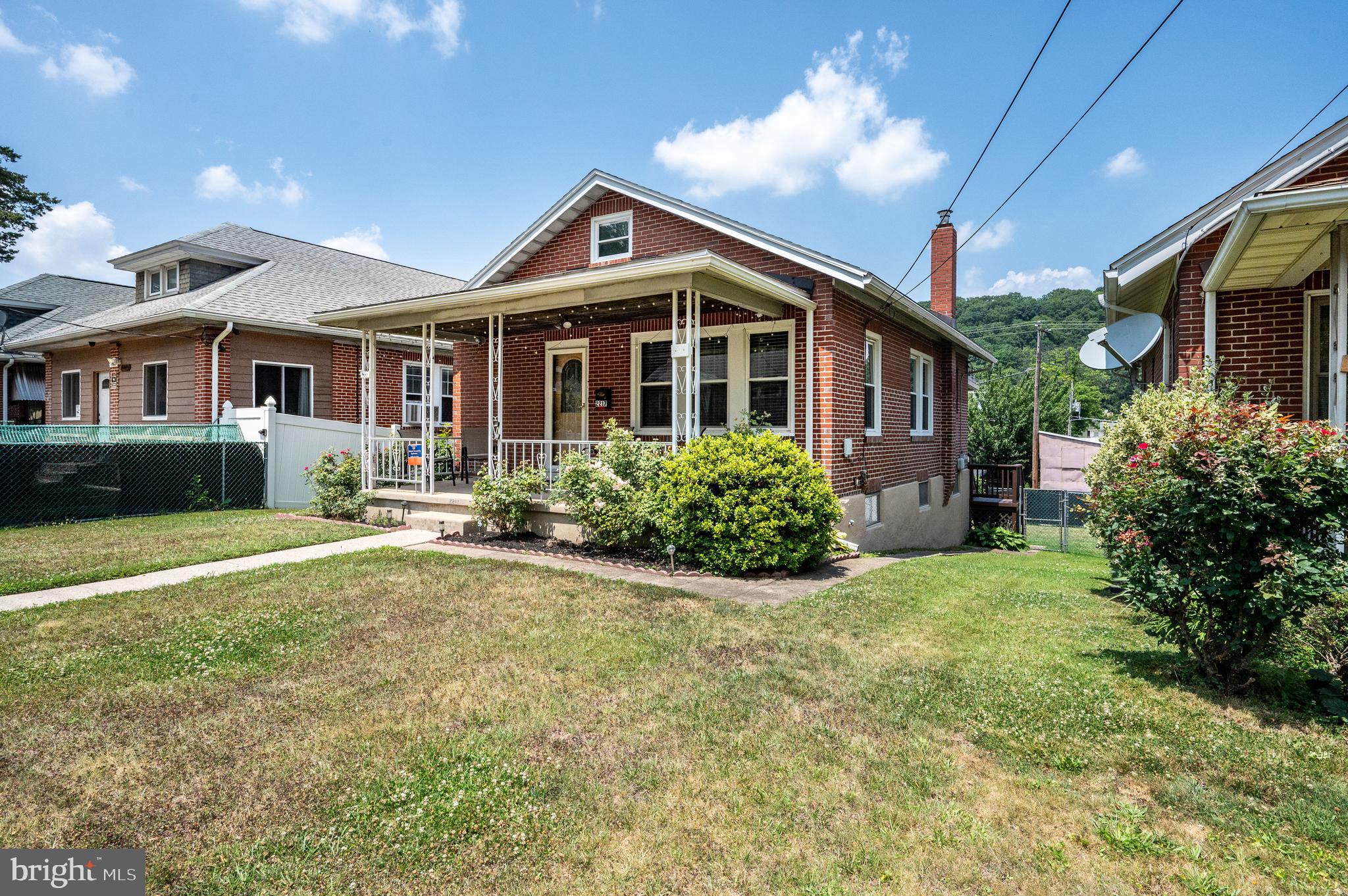 2217 FAIRVIEW AVENUE