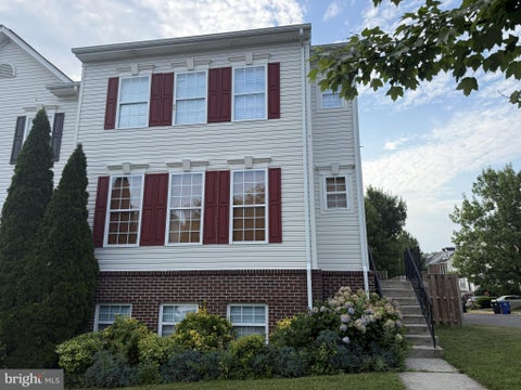 Photo of 601 Burberry Terrace SE, LEESBURG, VA 20175 (MLS # VALO2130424)