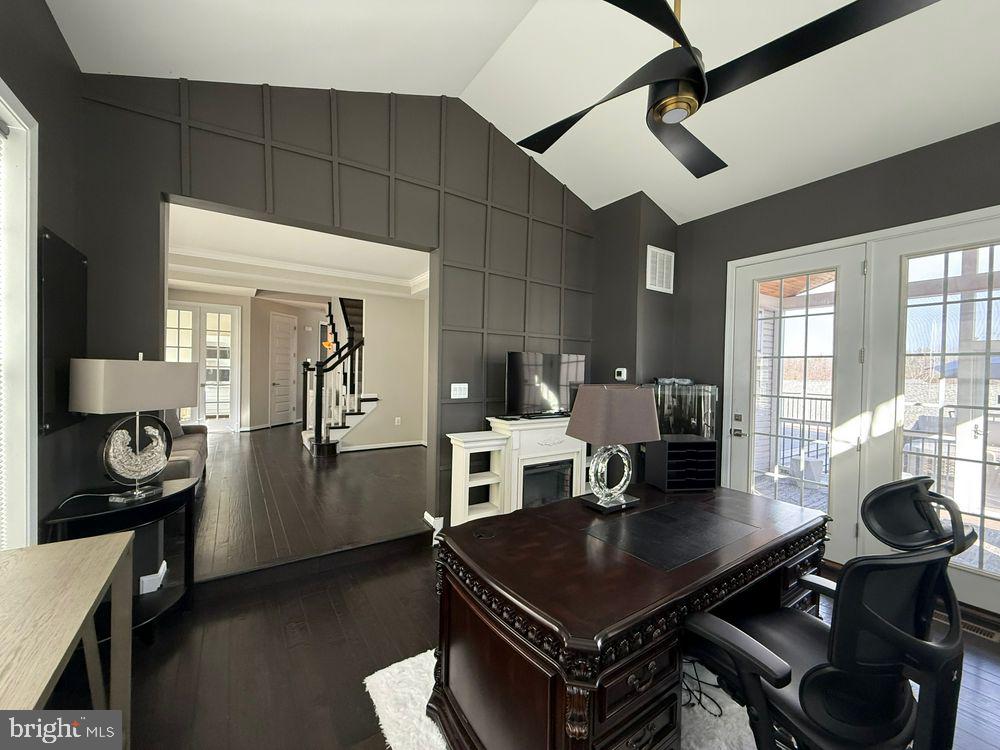 TWIN LAKES OVERLOOK - Residential