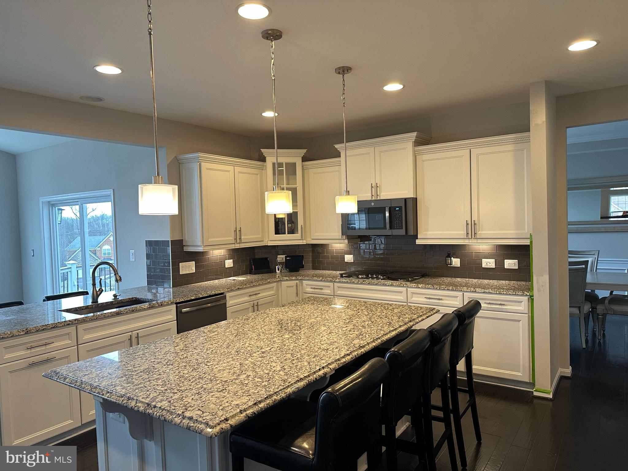 TWIN LAKES OVERLOOK - Residential