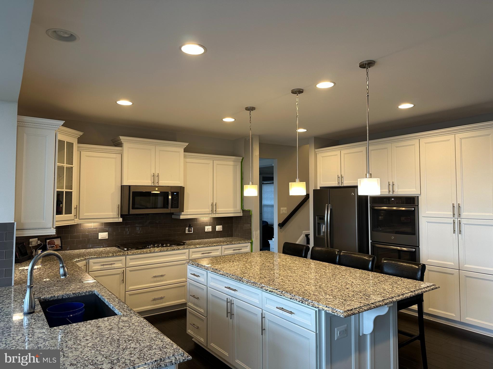 TWIN LAKES OVERLOOK - Residential