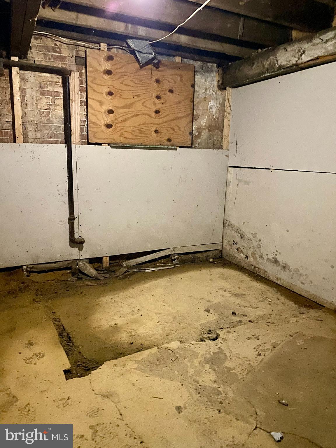 SOUTHWEST READING - Residential