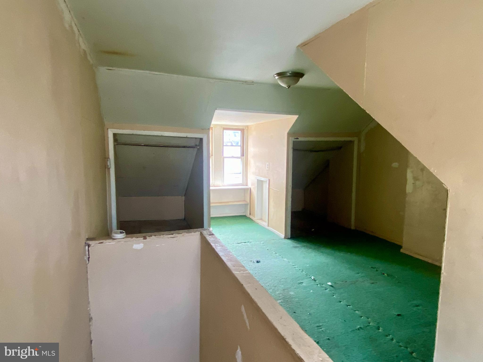 SOUTHWEST READING - Residential