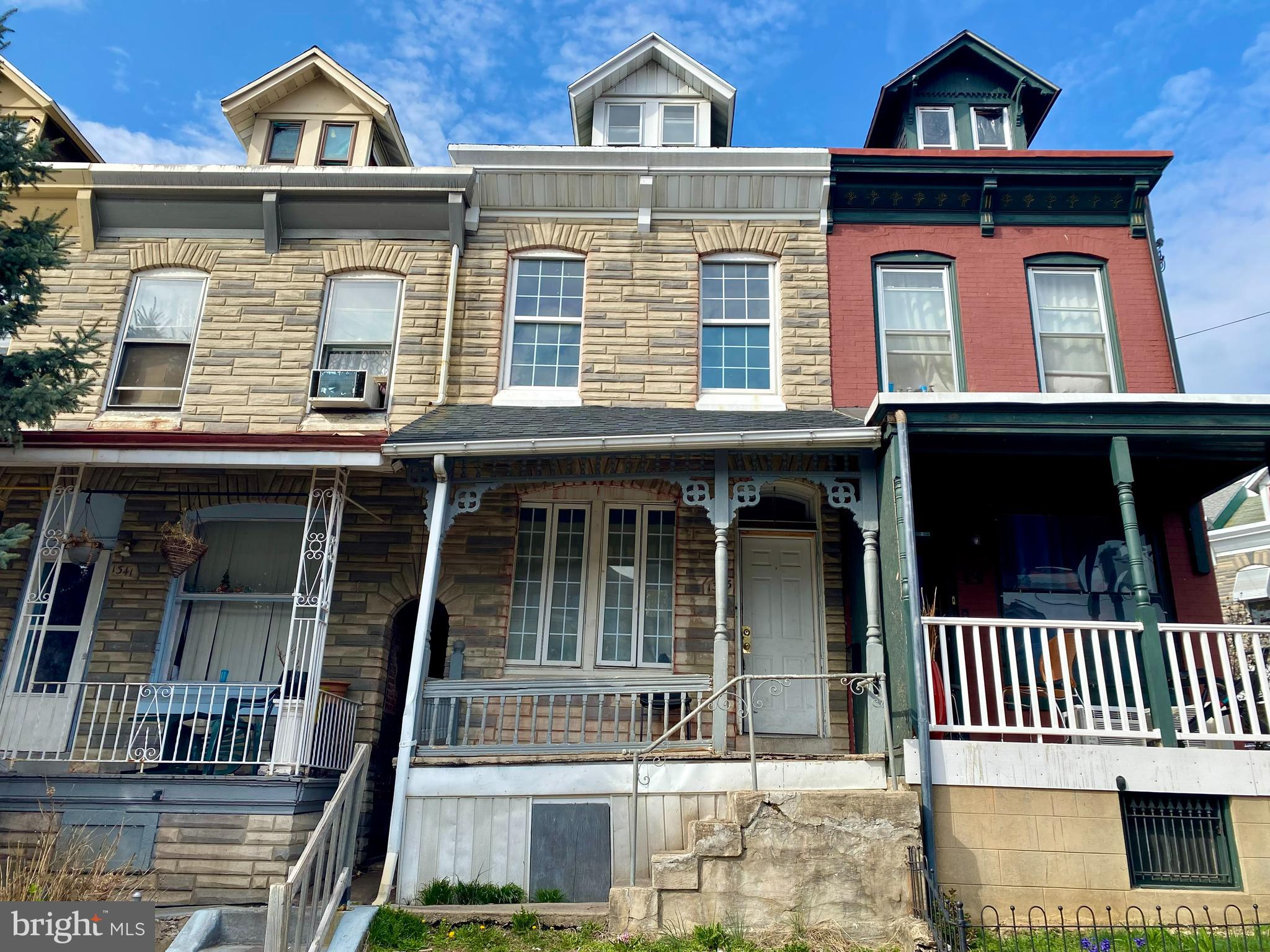 SOUTHWEST READING - Residential