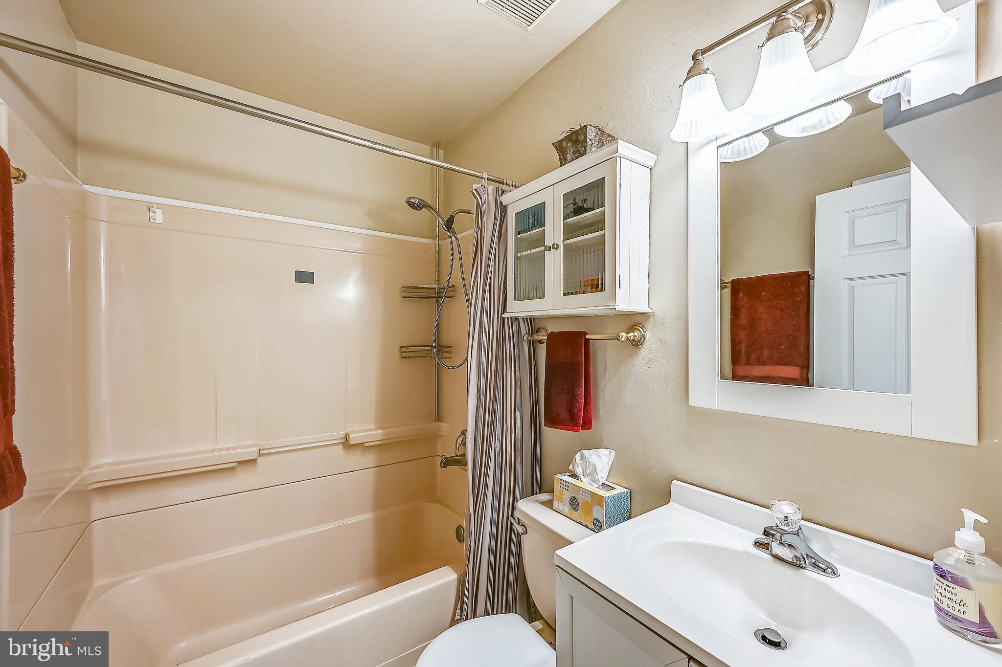 MAPLE RIDGE - Residential