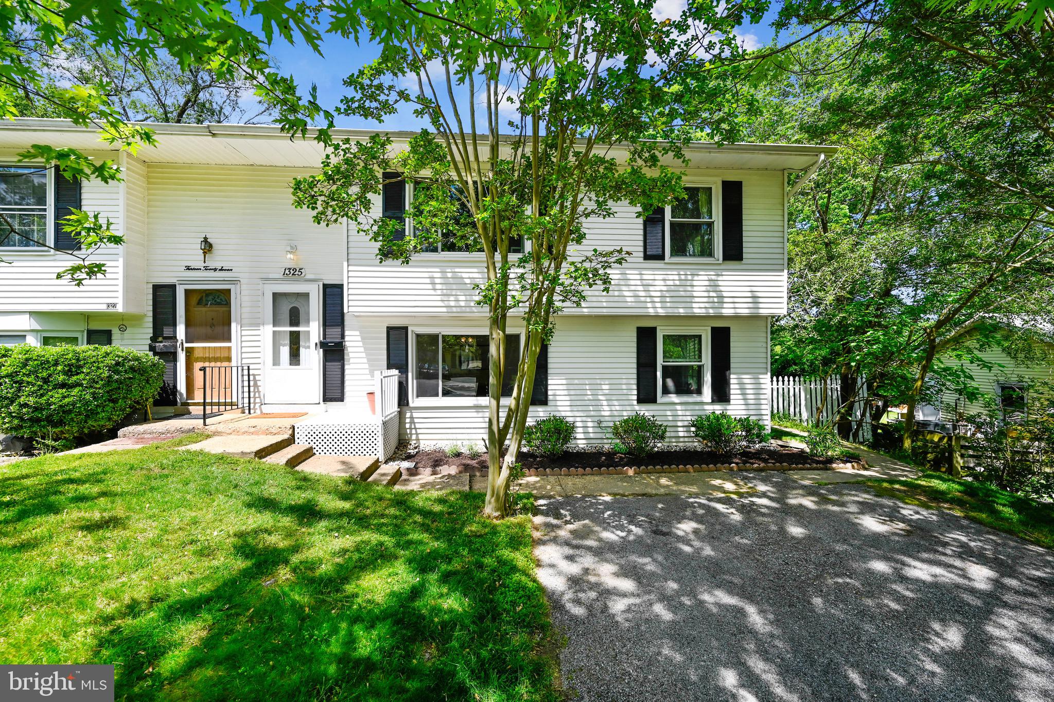 MAPLE RIDGE - Residential