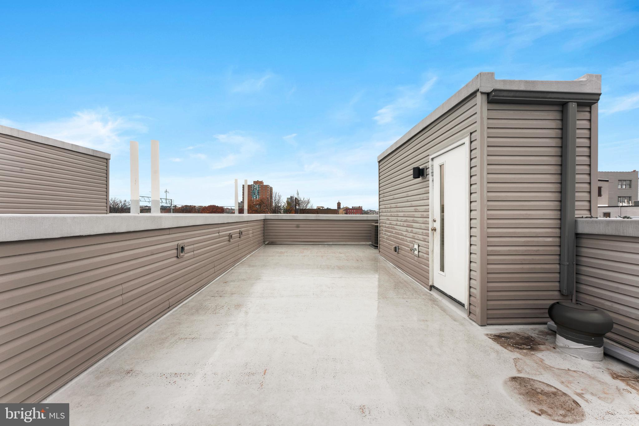 LUDLOW - Residential