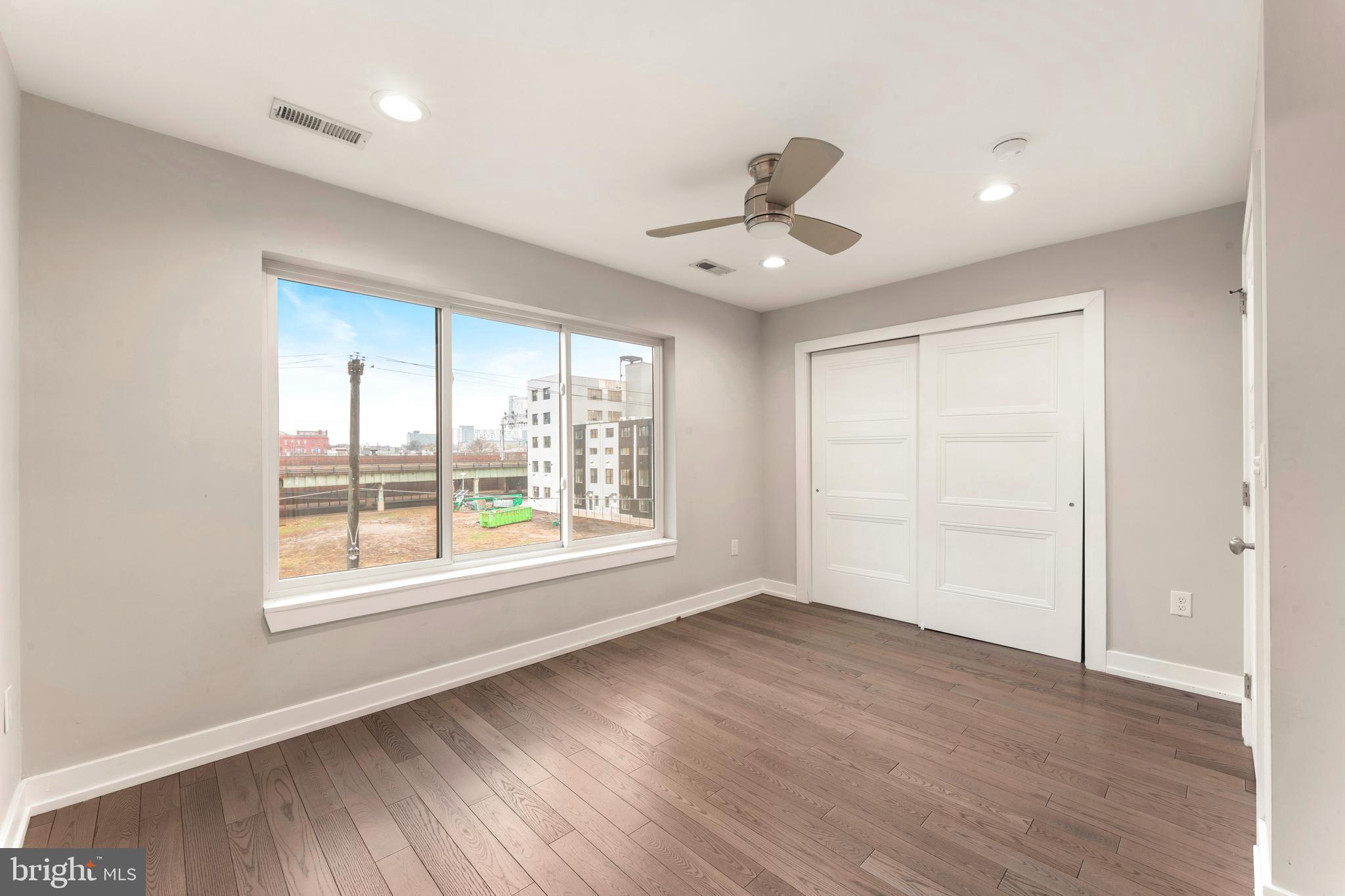 LUDLOW - Residential