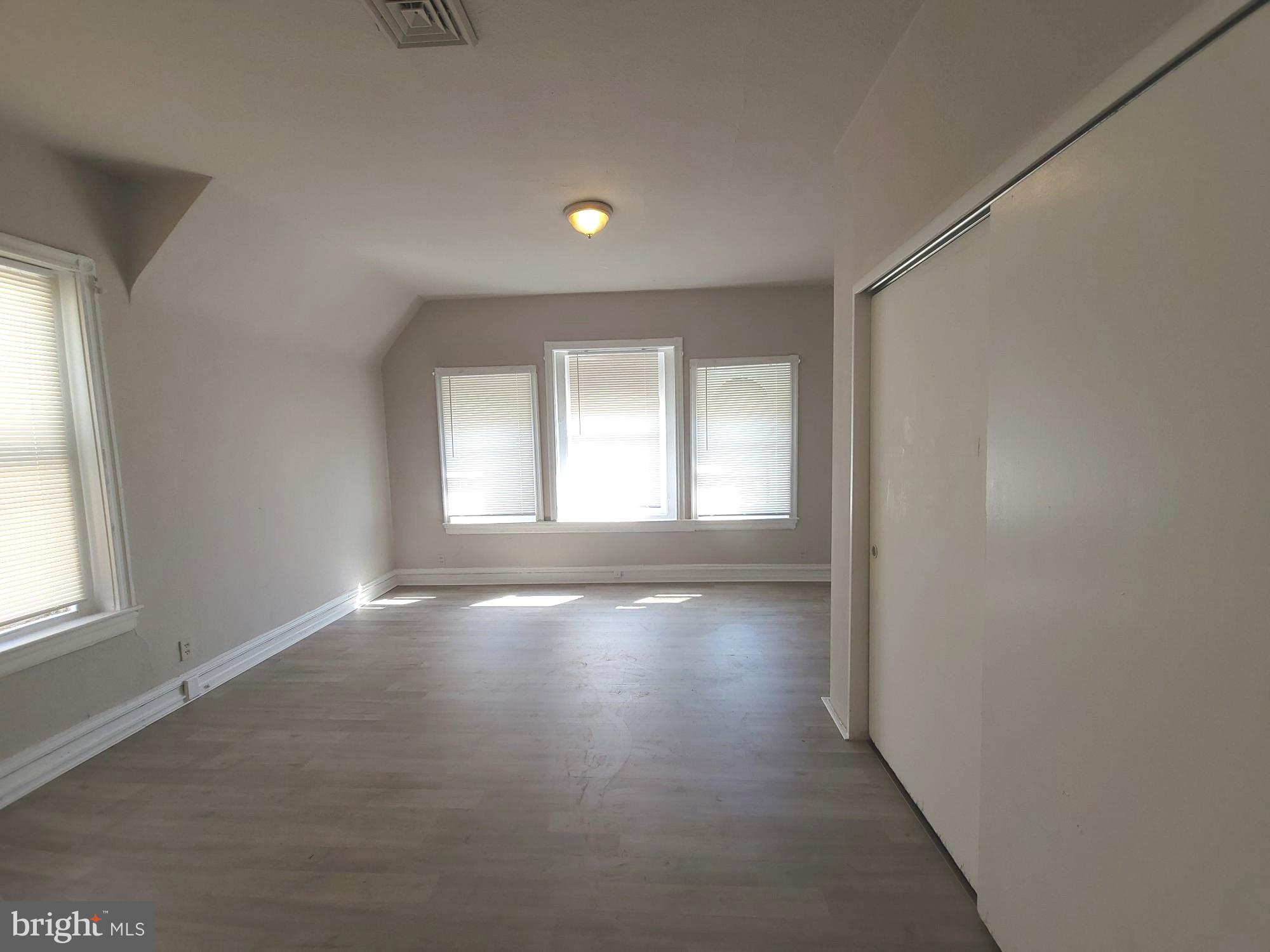 OVERBROOK - Residential Lease