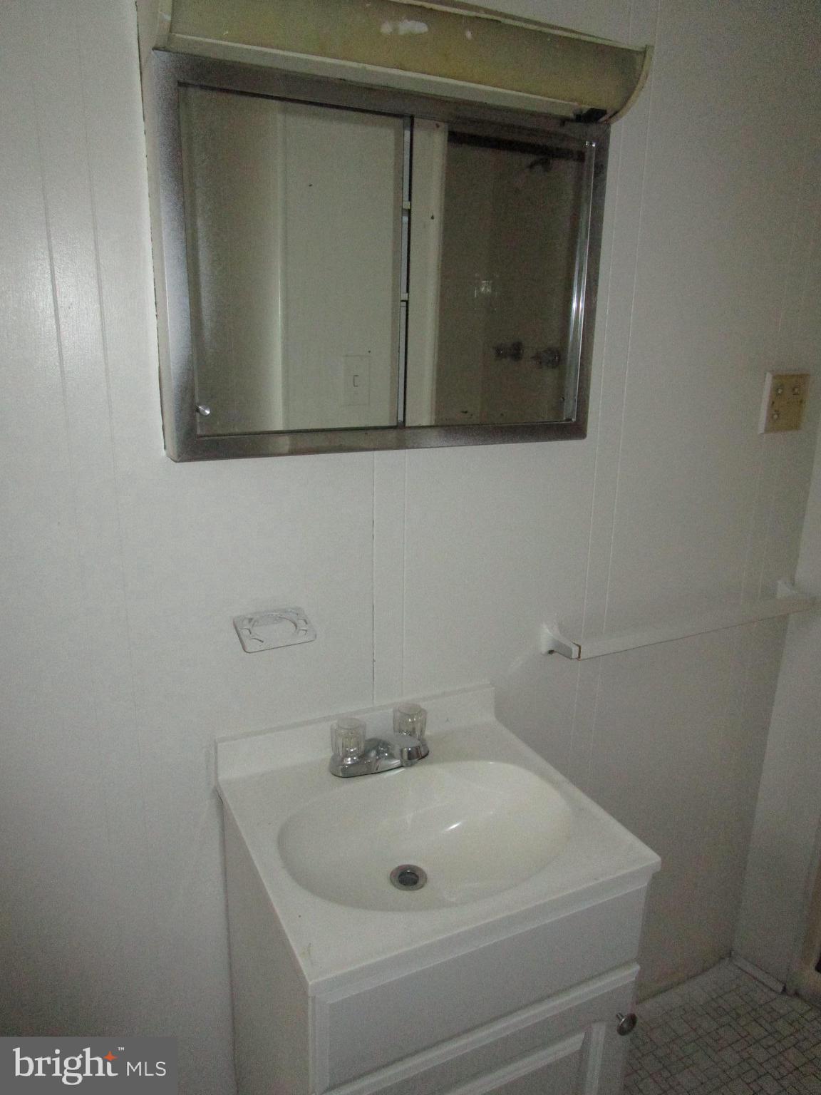 OVERBROOK - Residential Lease