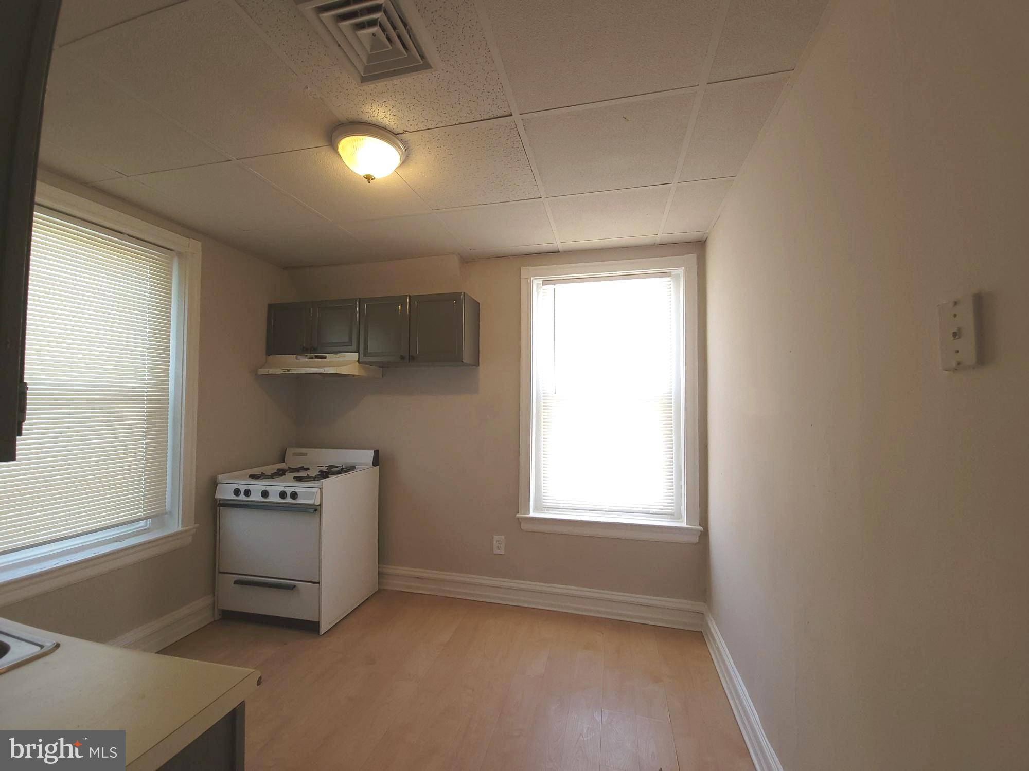 OVERBROOK - Residential Lease