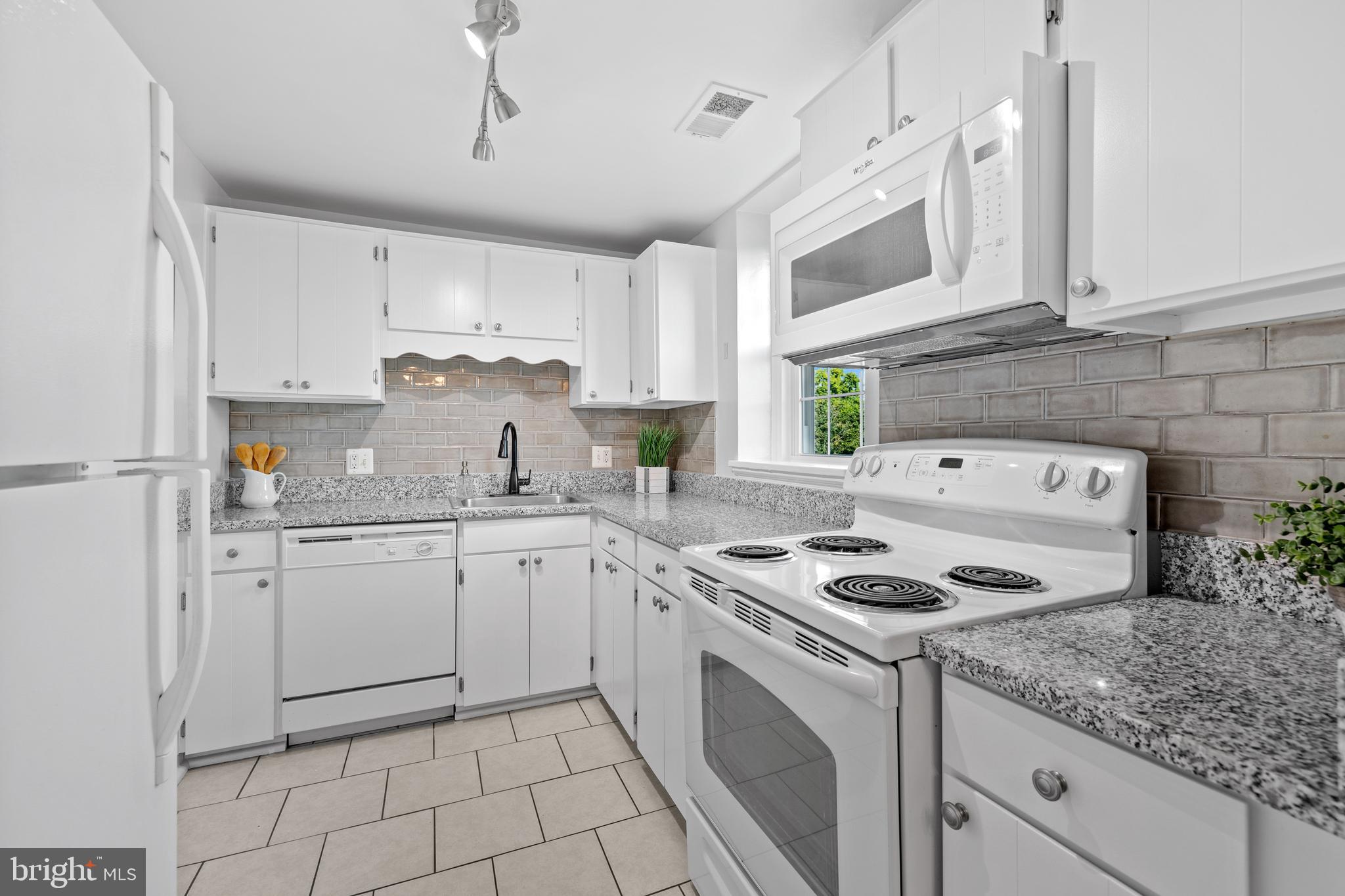 FAIRLINGTON VILLAGES - Residential