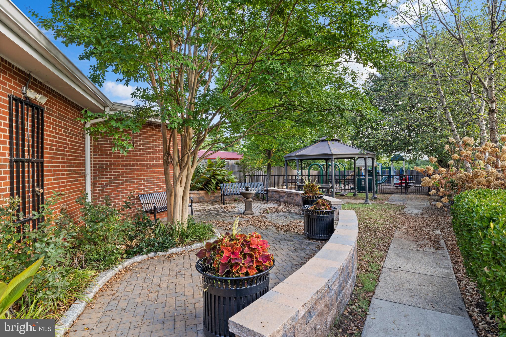 FAIRLINGTON VILLAGES - Residential