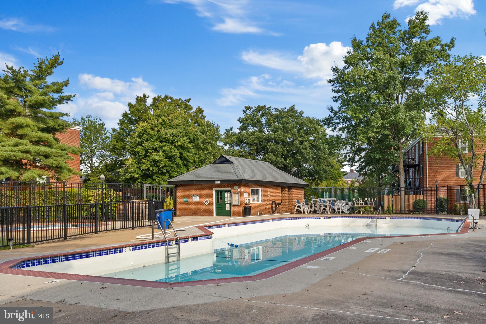 FAIRLINGTON VILLAGES - Residential