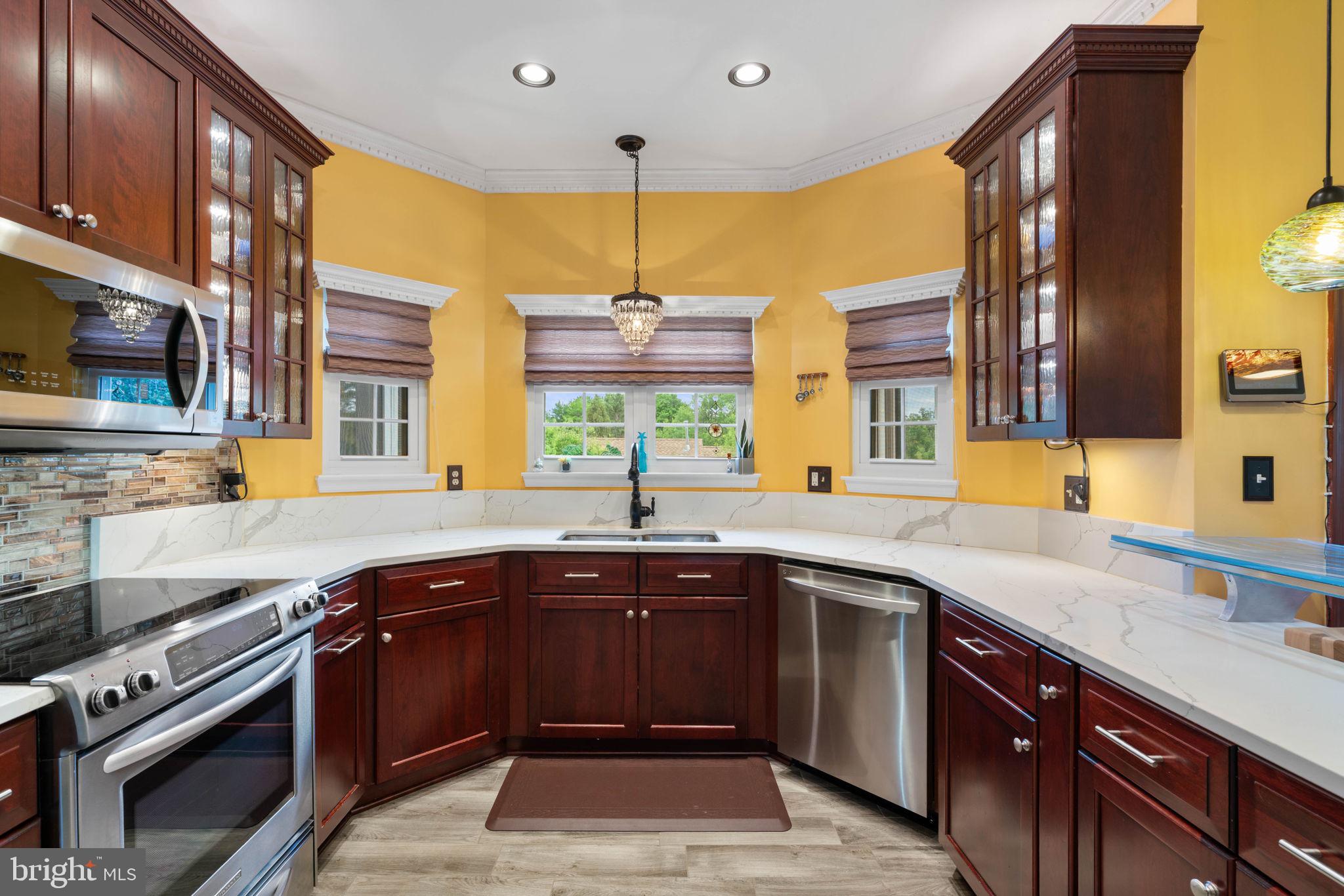 POTOMAC LAKES - Residential