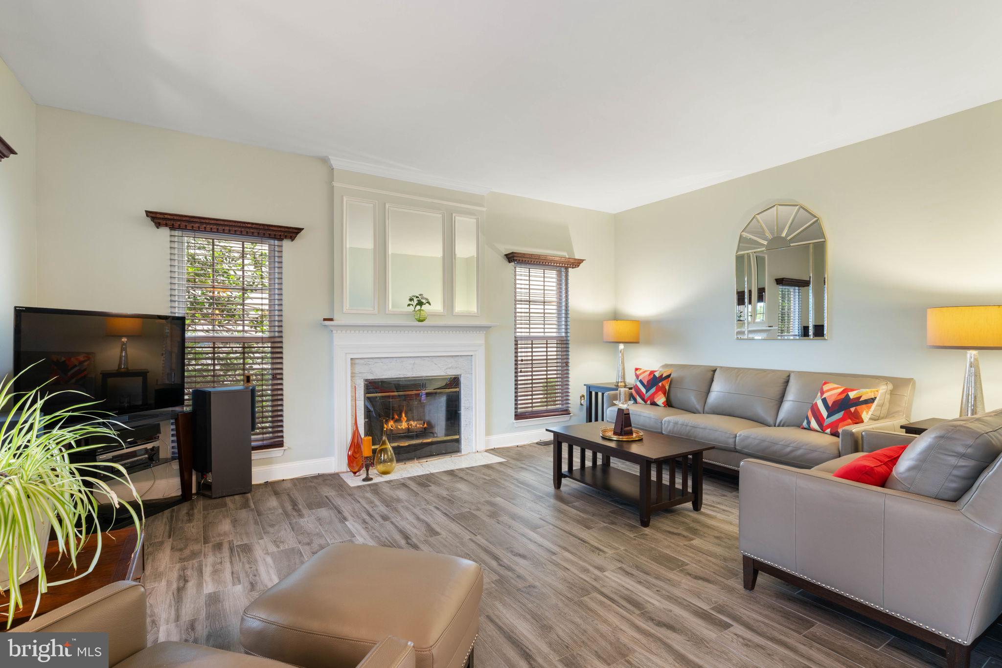 POTOMAC LAKES - Residential
