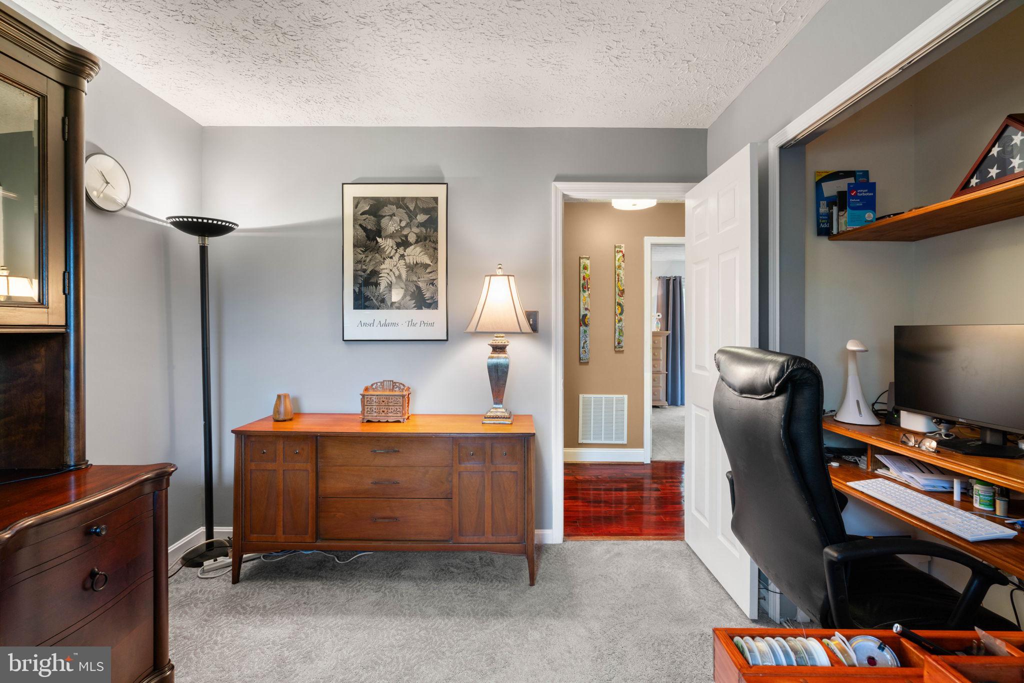 POTOMAC LAKES - Residential