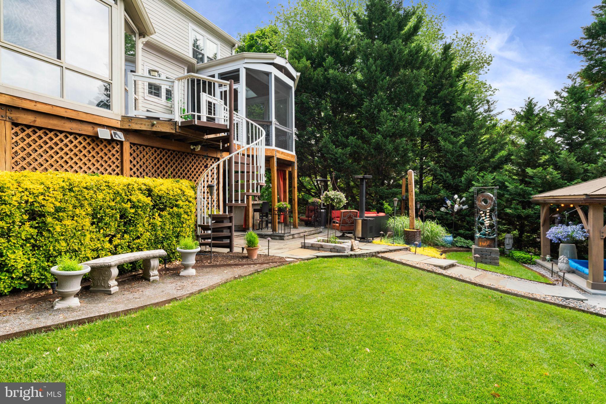 POTOMAC LAKES - Residential