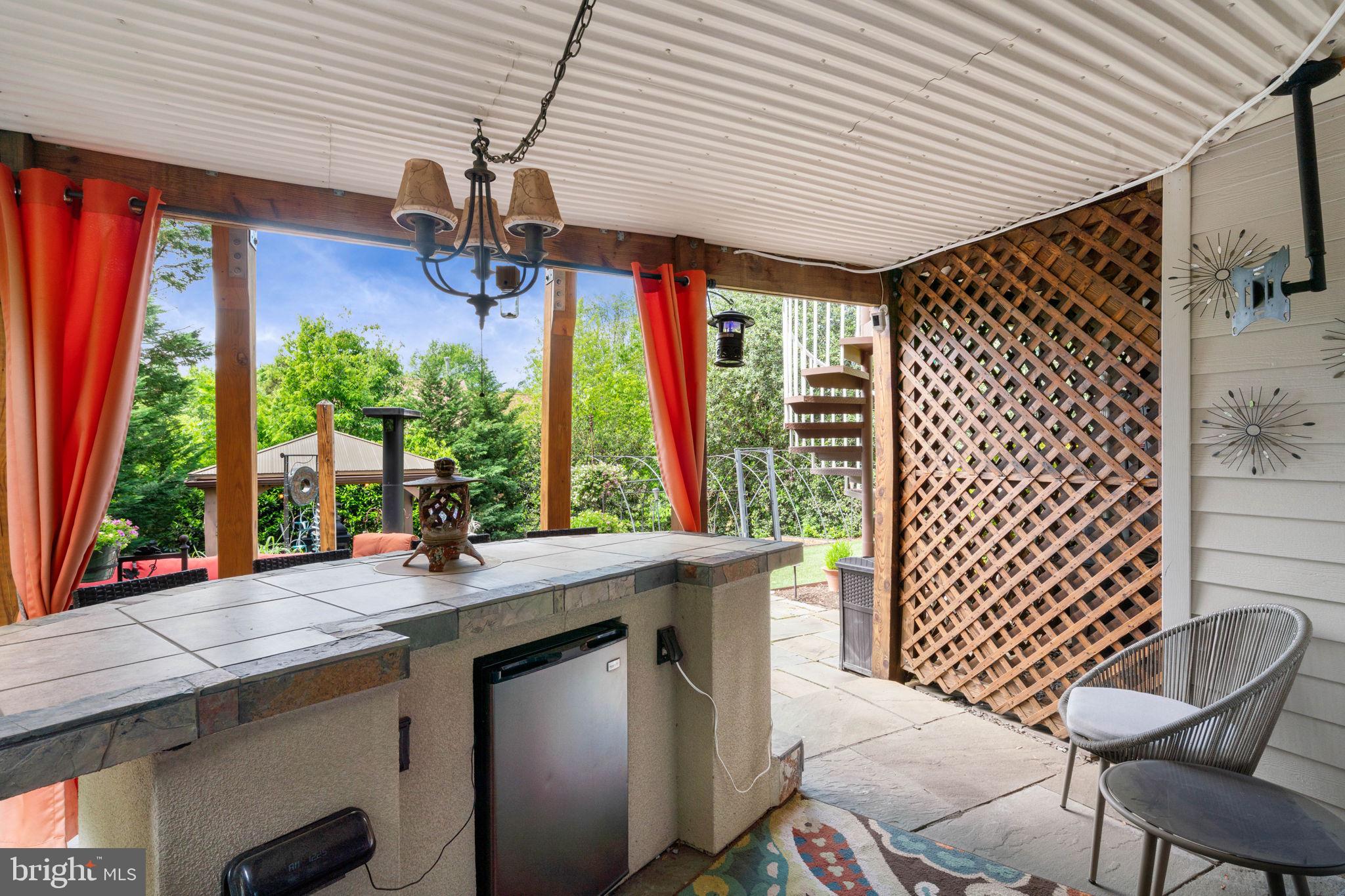 POTOMAC LAKES - Residential