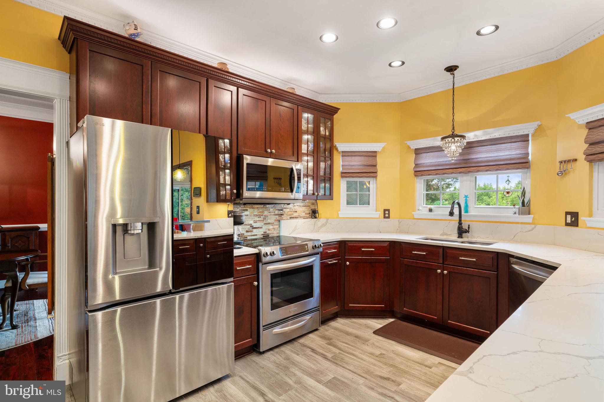 POTOMAC LAKES - Residential