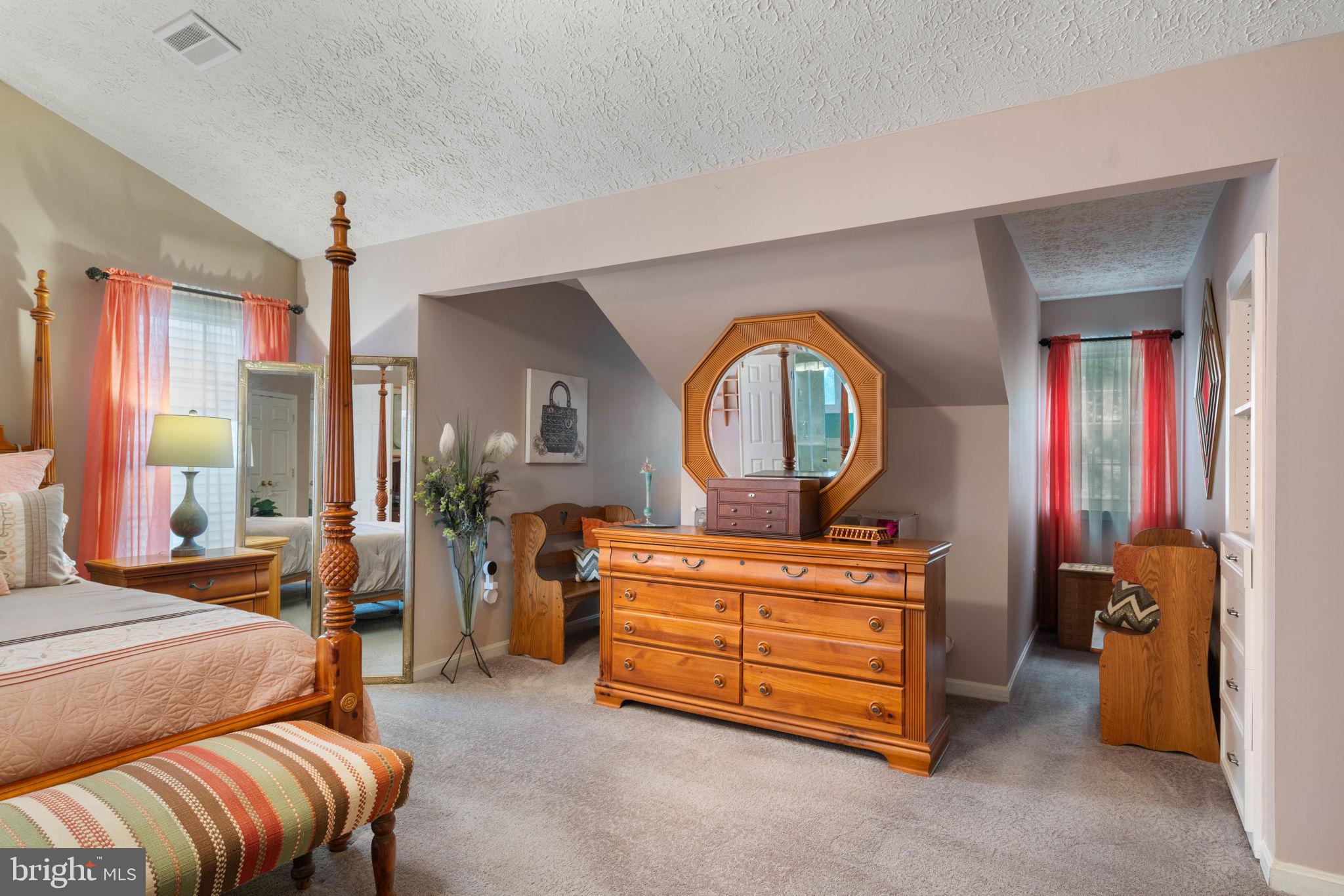 POTOMAC LAKES - Residential