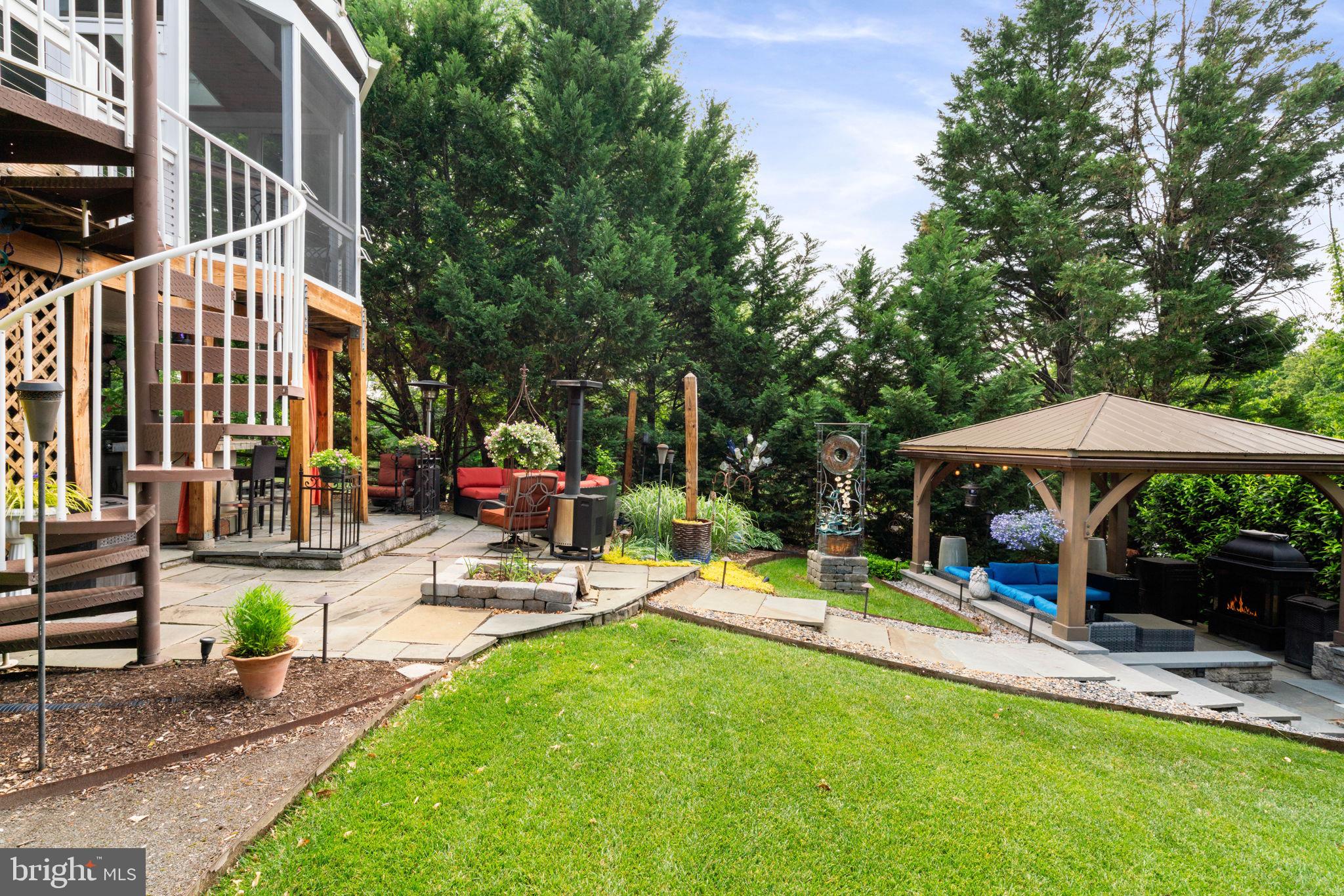 POTOMAC LAKES - Residential