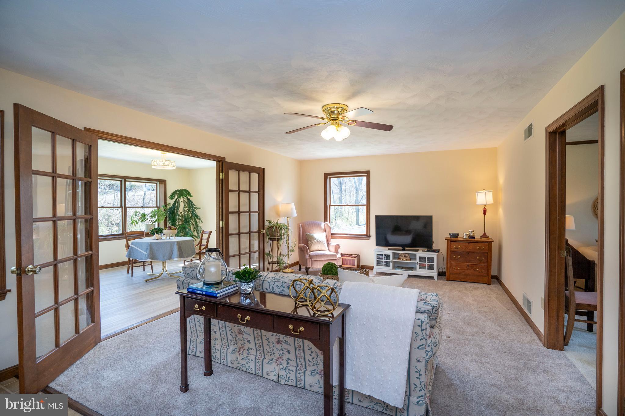 WALNUT GROVE - Residential