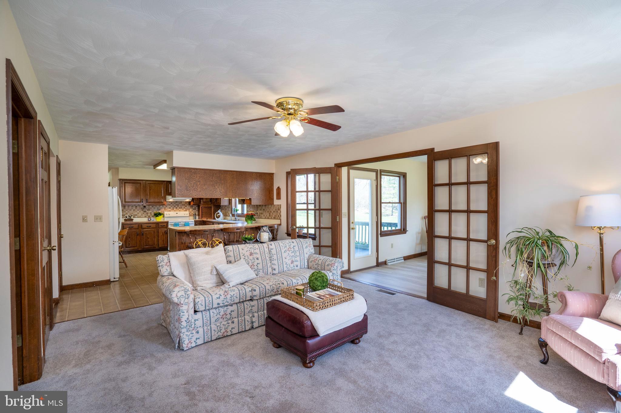 WALNUT GROVE - Residential