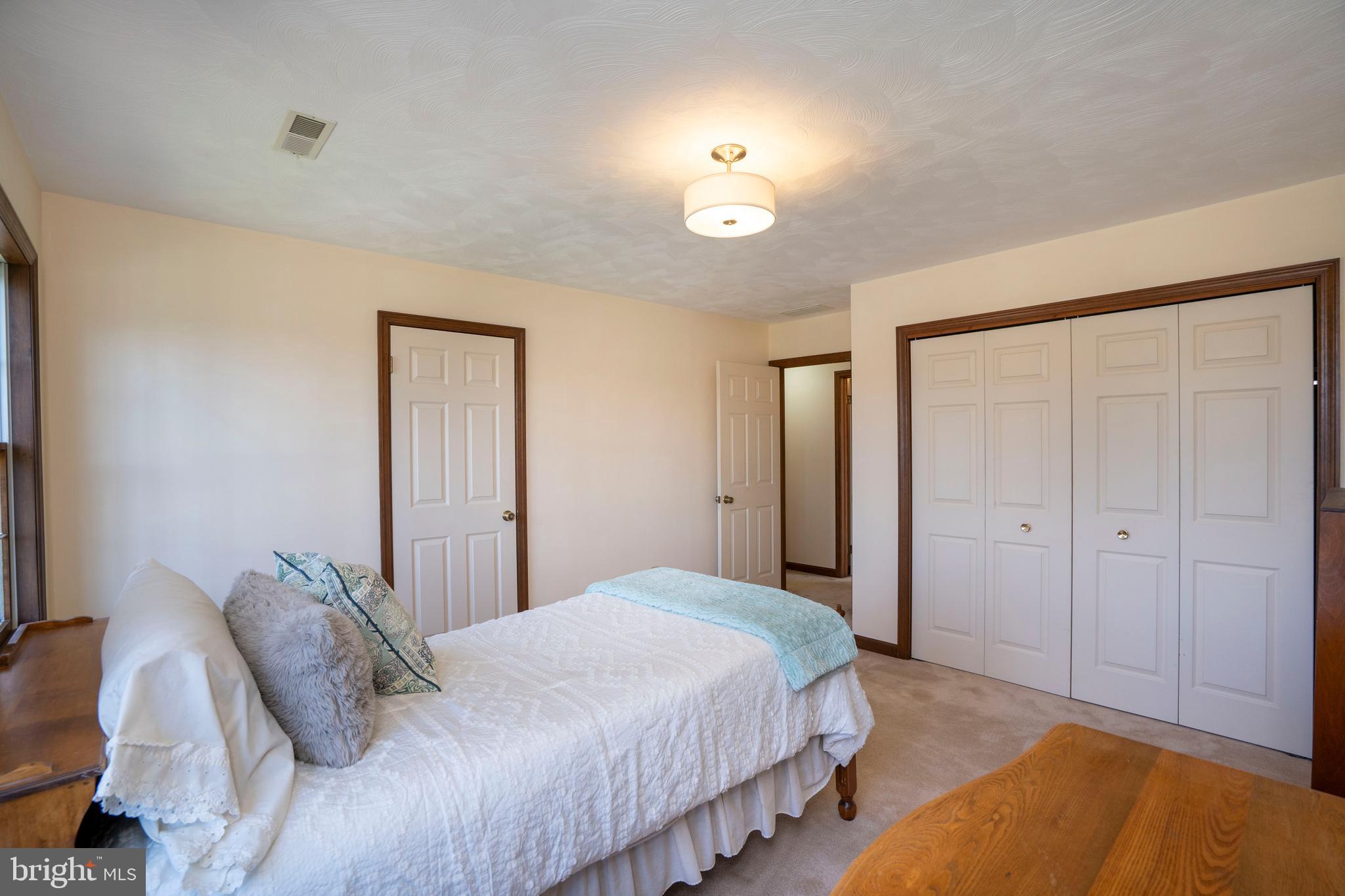 WALNUT GROVE - Residential