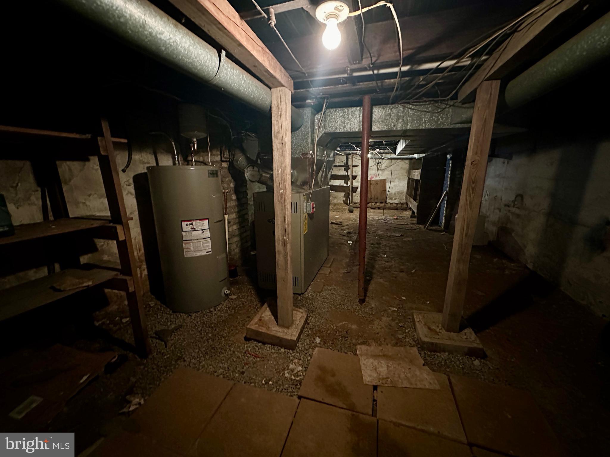 TOWN OF BERRYVILLE - Commercial Sale