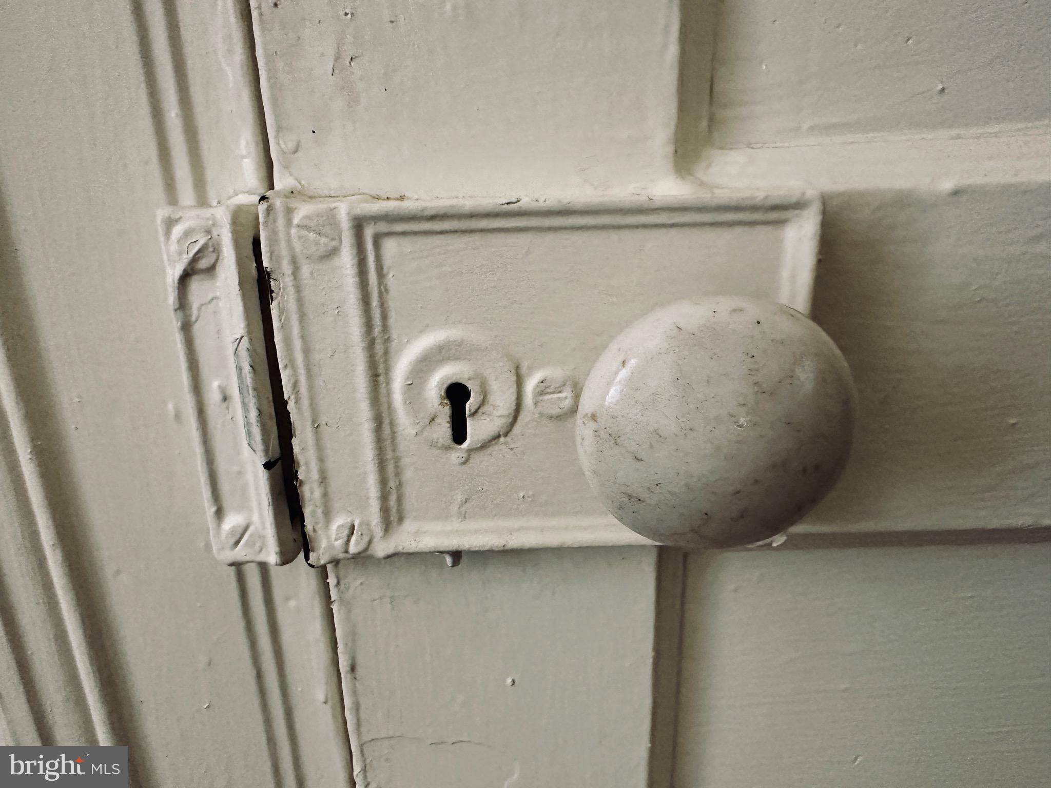 TOWN OF BERRYVILLE - Commercial Sale