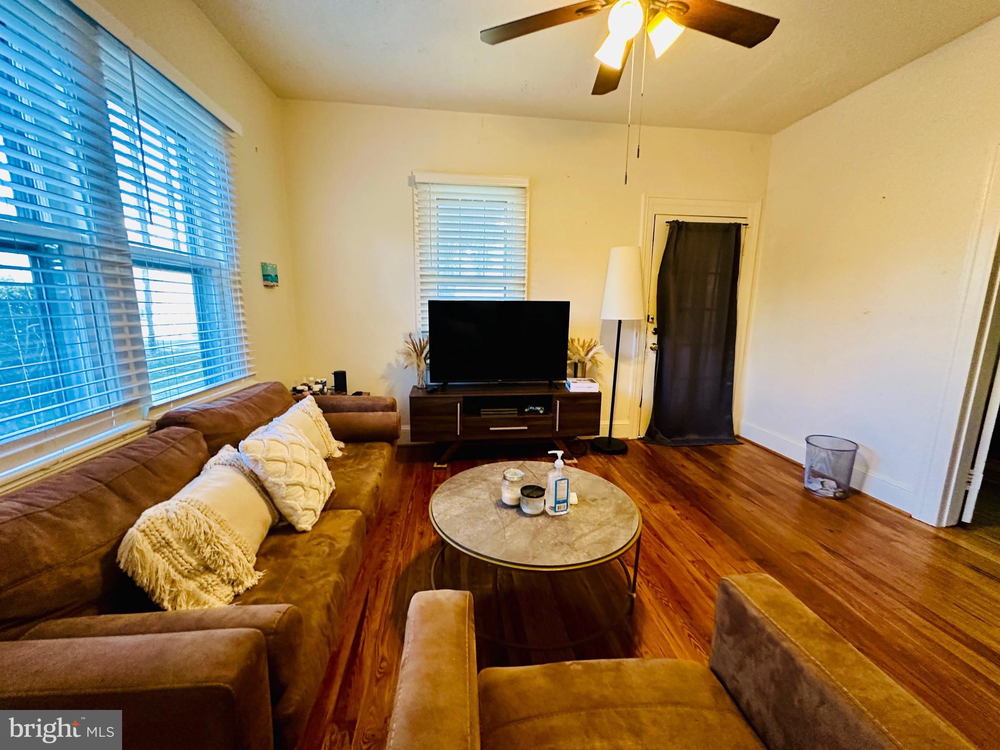 TOWN OF BERRYVILLE - Commercial Sale