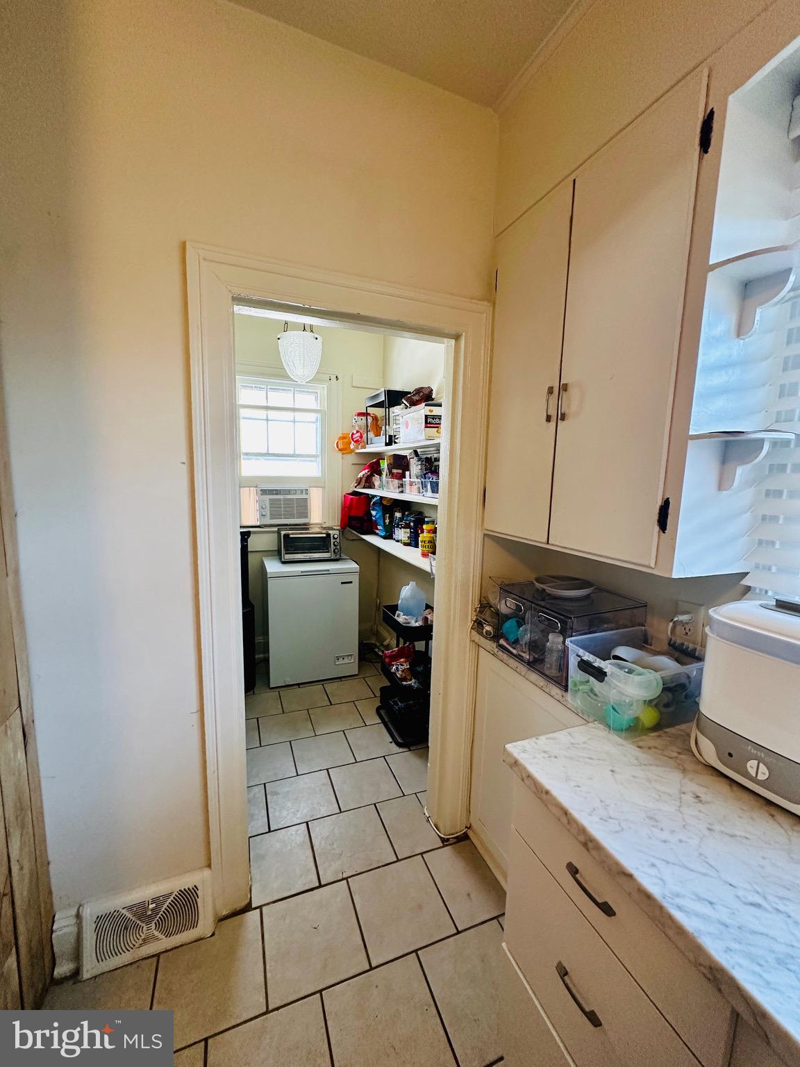 TOWN OF BERRYVILLE - Commercial Sale