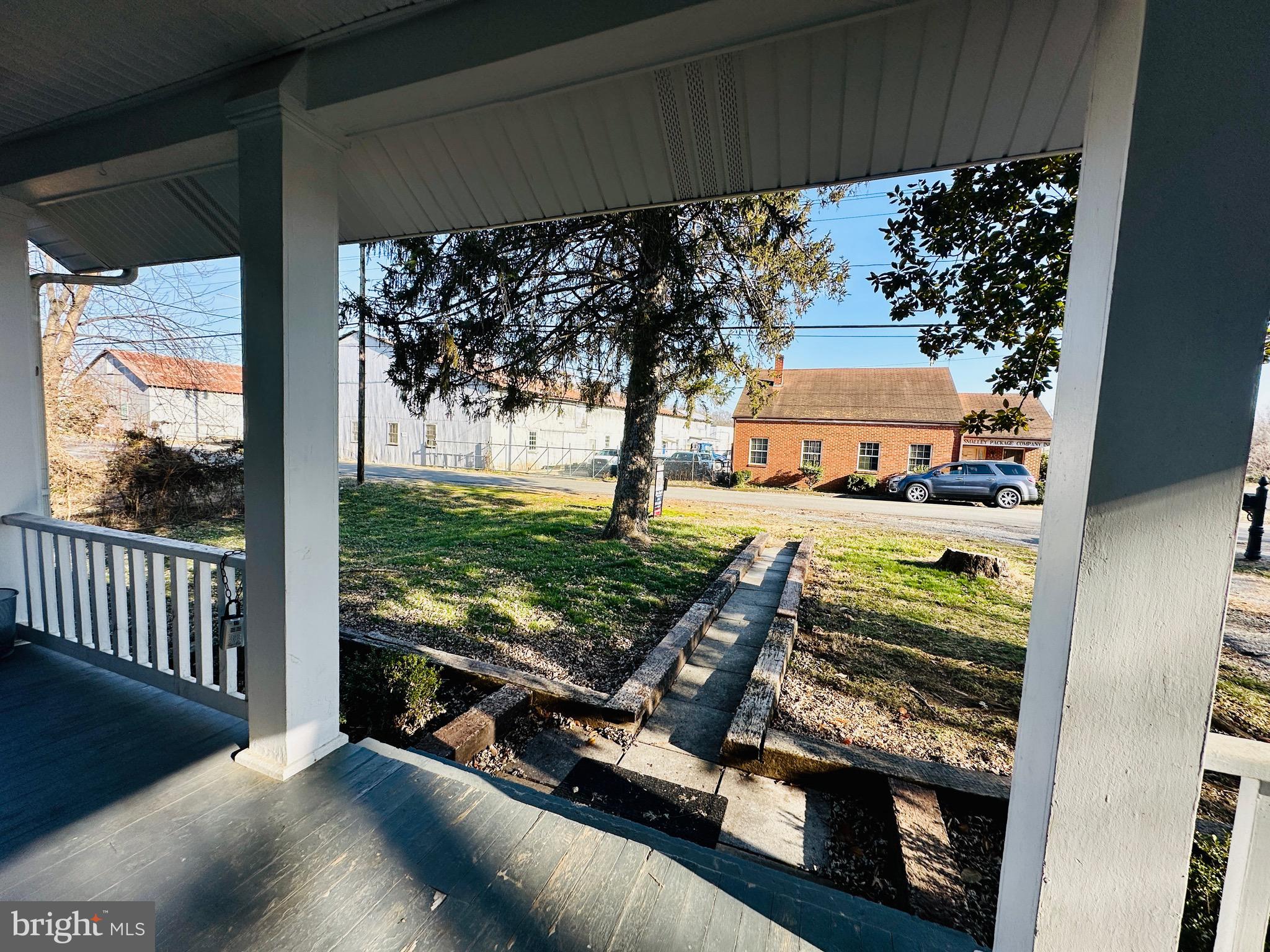 TOWN OF BERRYVILLE - Commercial Sale