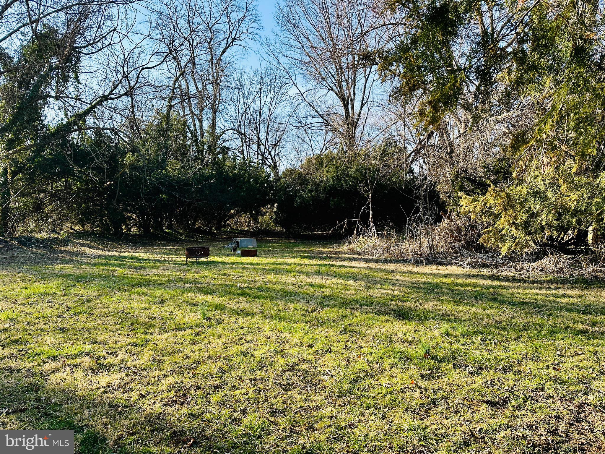 TOWN OF BERRYVILLE - Commercial Sale