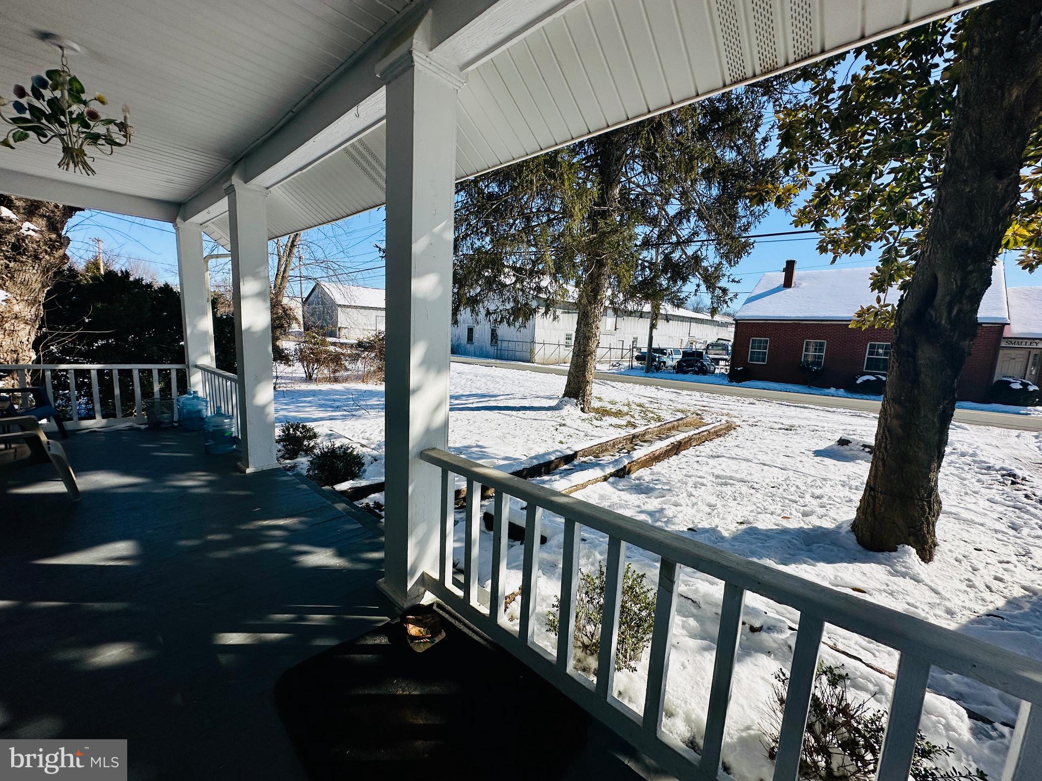 TOWN OF BERRYVILLE - Commercial Sale