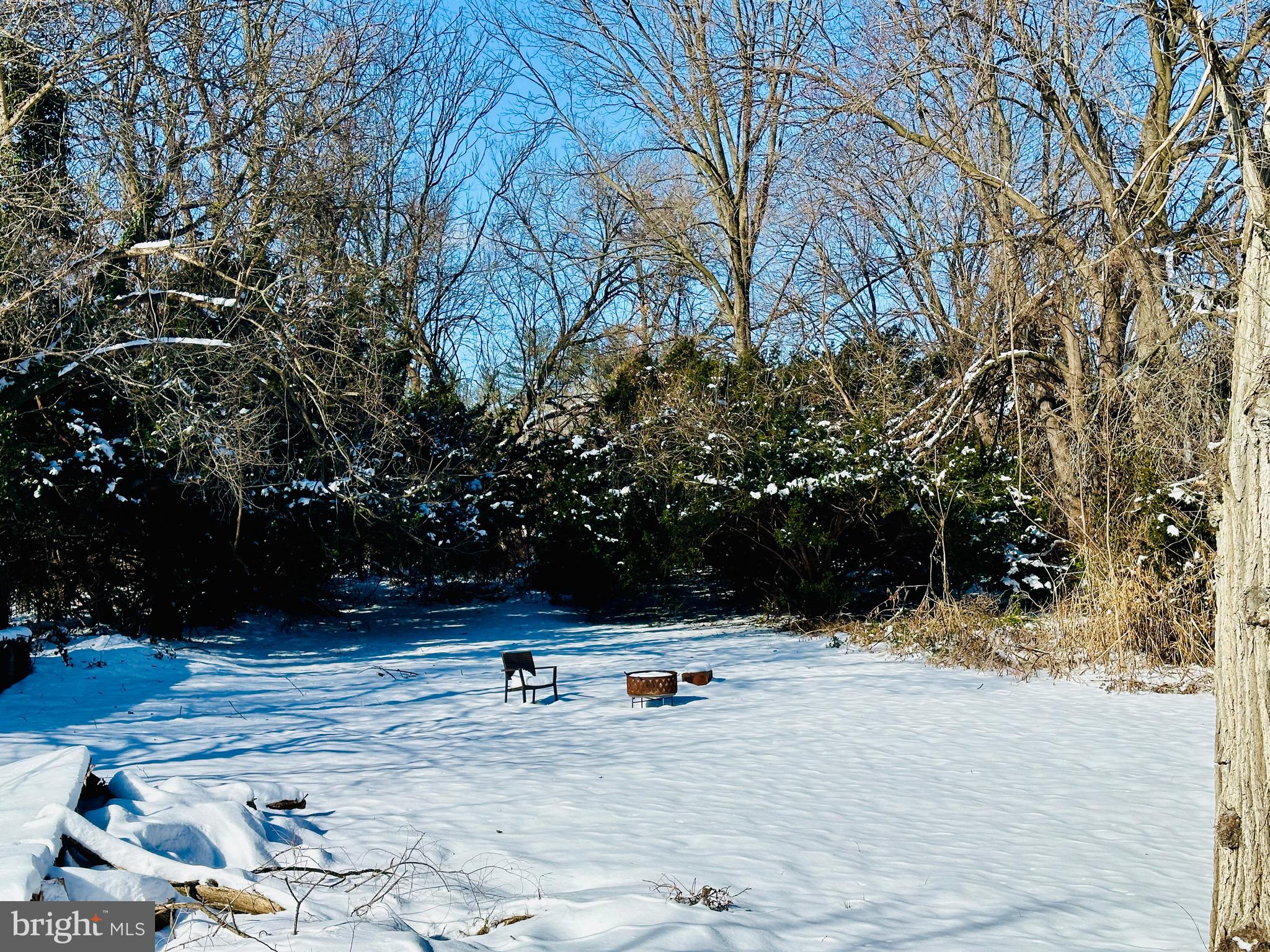 TOWN OF BERRYVILLE - Commercial Sale