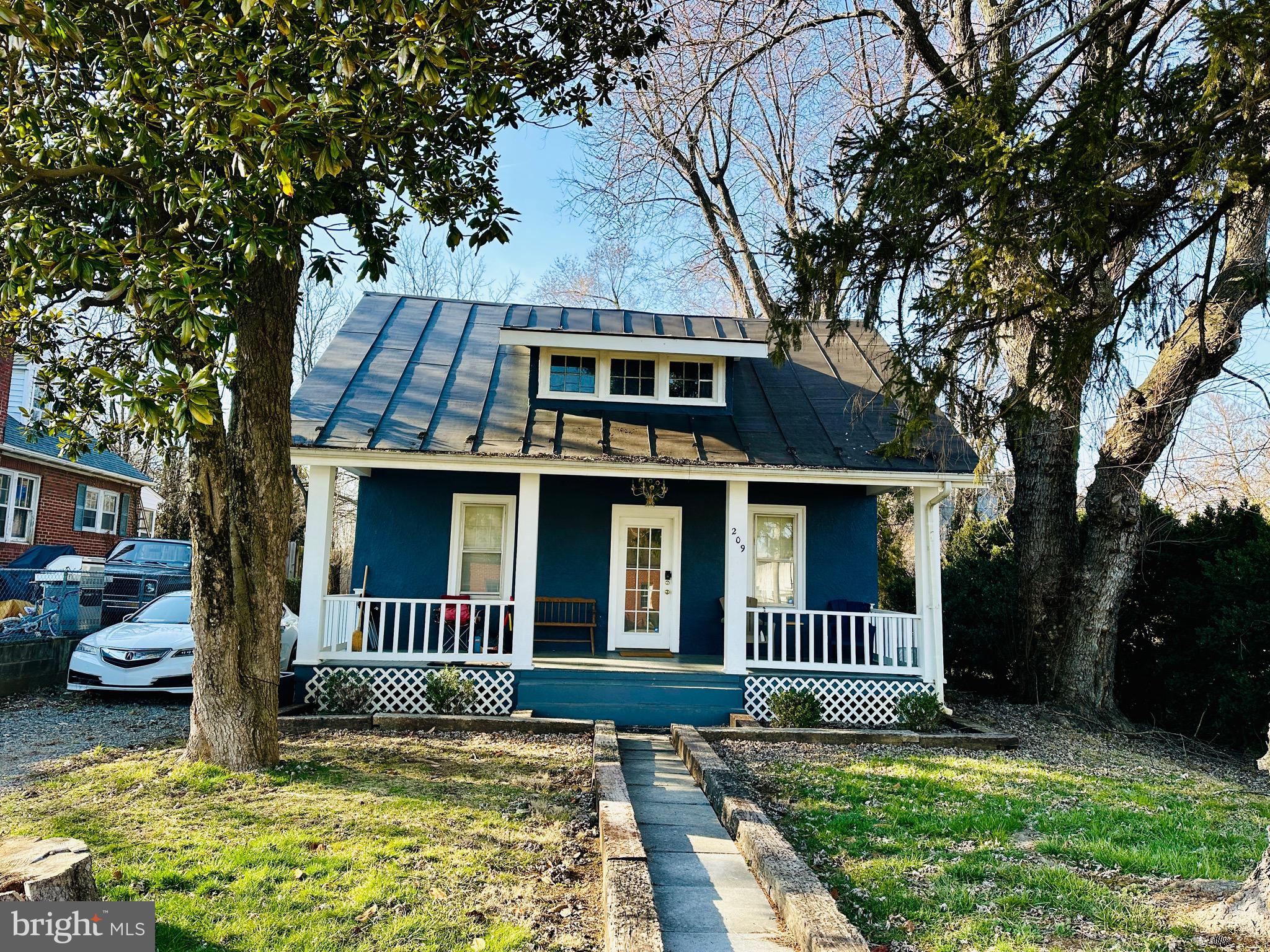 TOWN OF BERRYVILLE - Commercial Sale