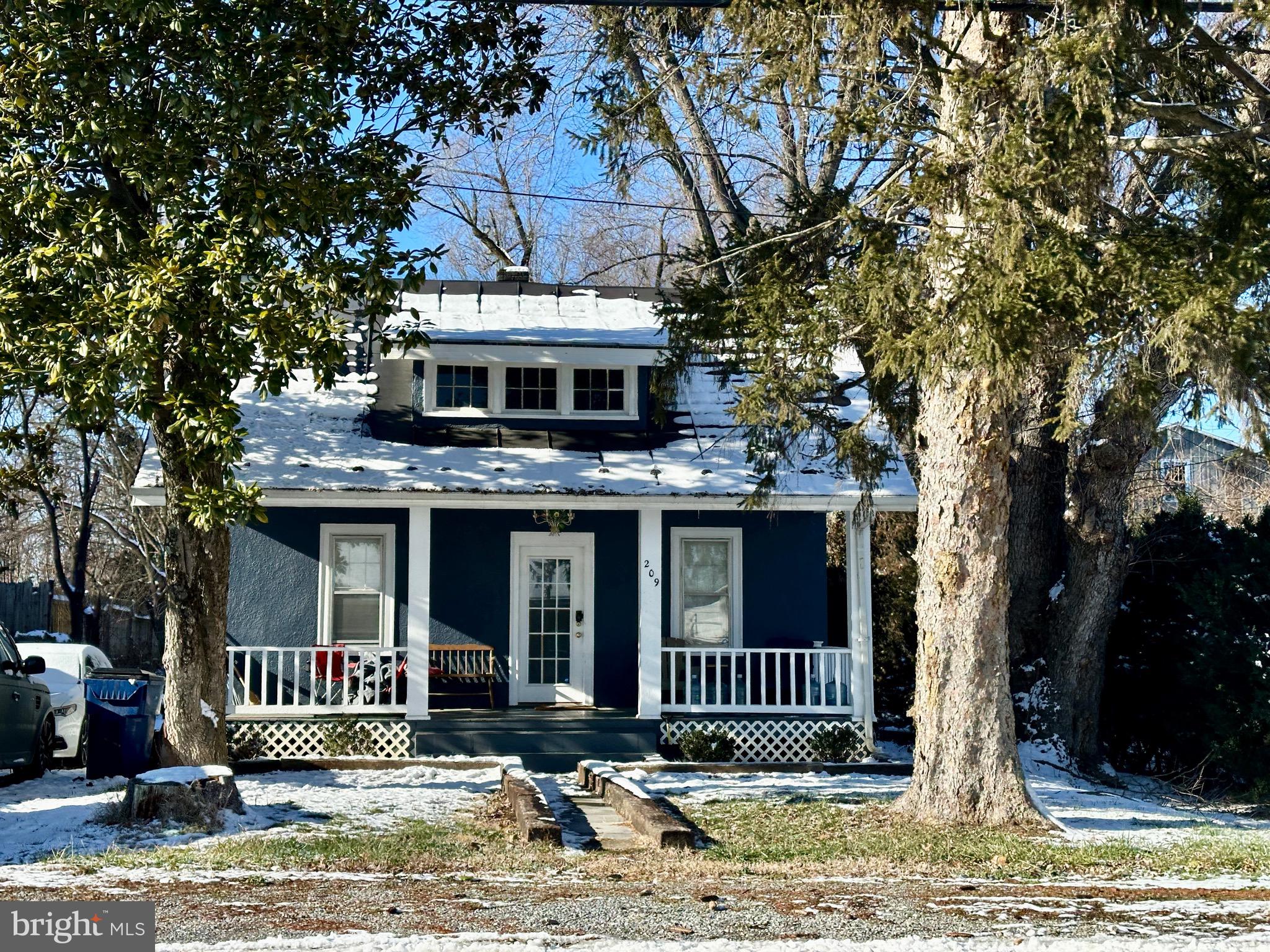 TOWN OF BERRYVILLE - Commercial Sale