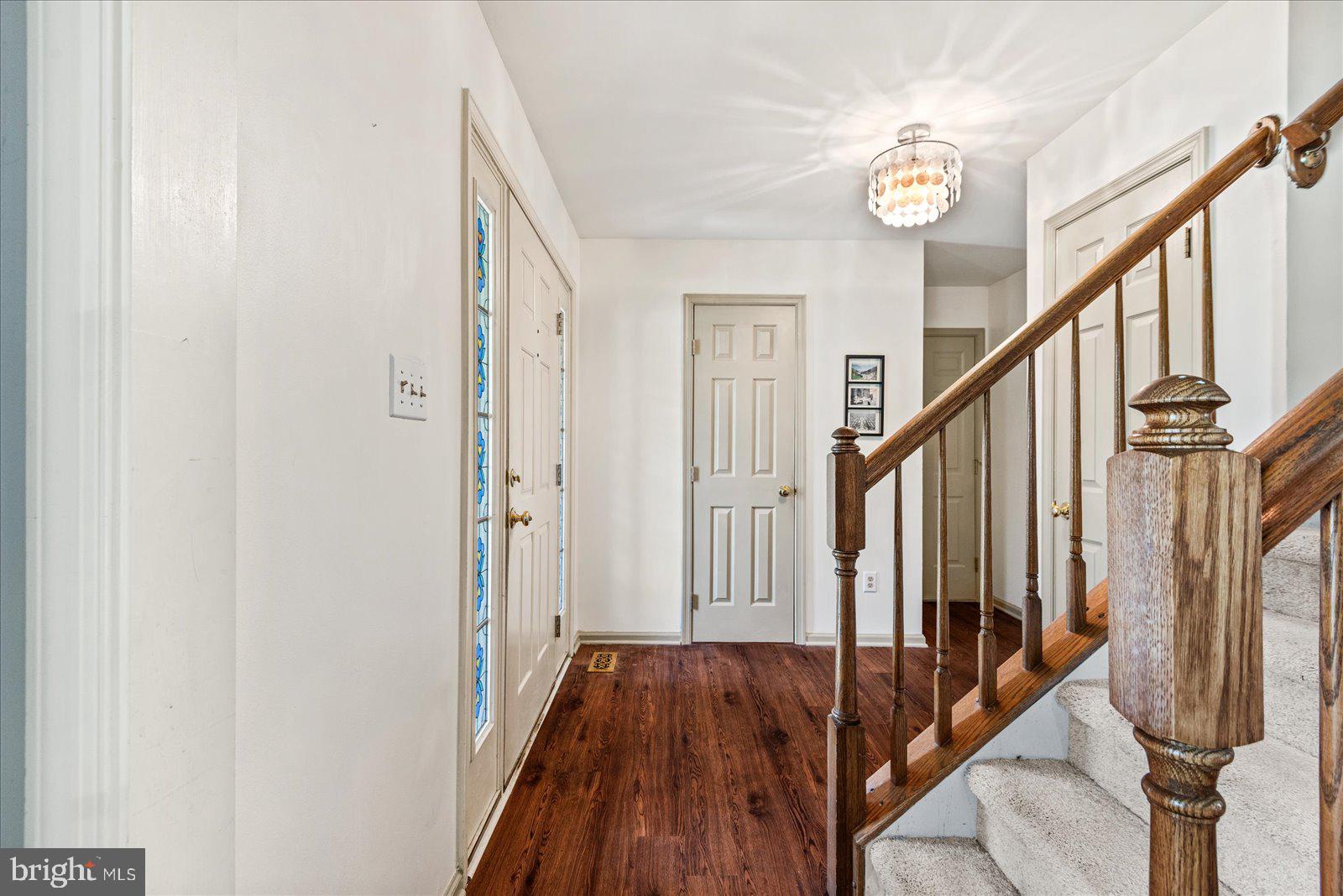 7 FIELDSTONE COURT