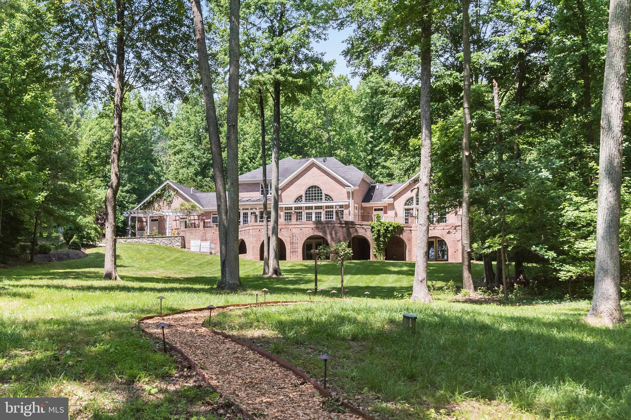 LARKINGTON - Residential